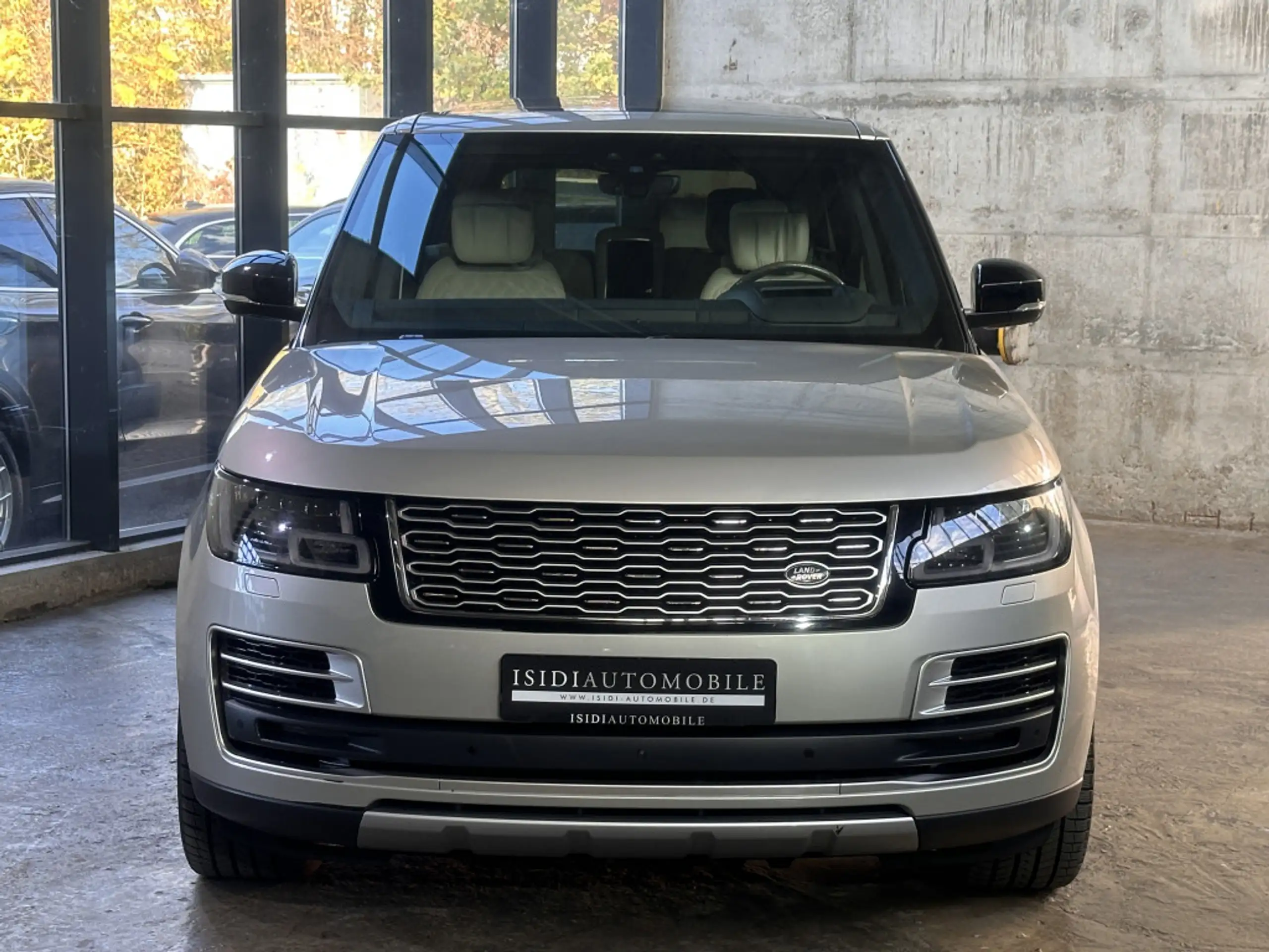 Land Rover - Range Rover