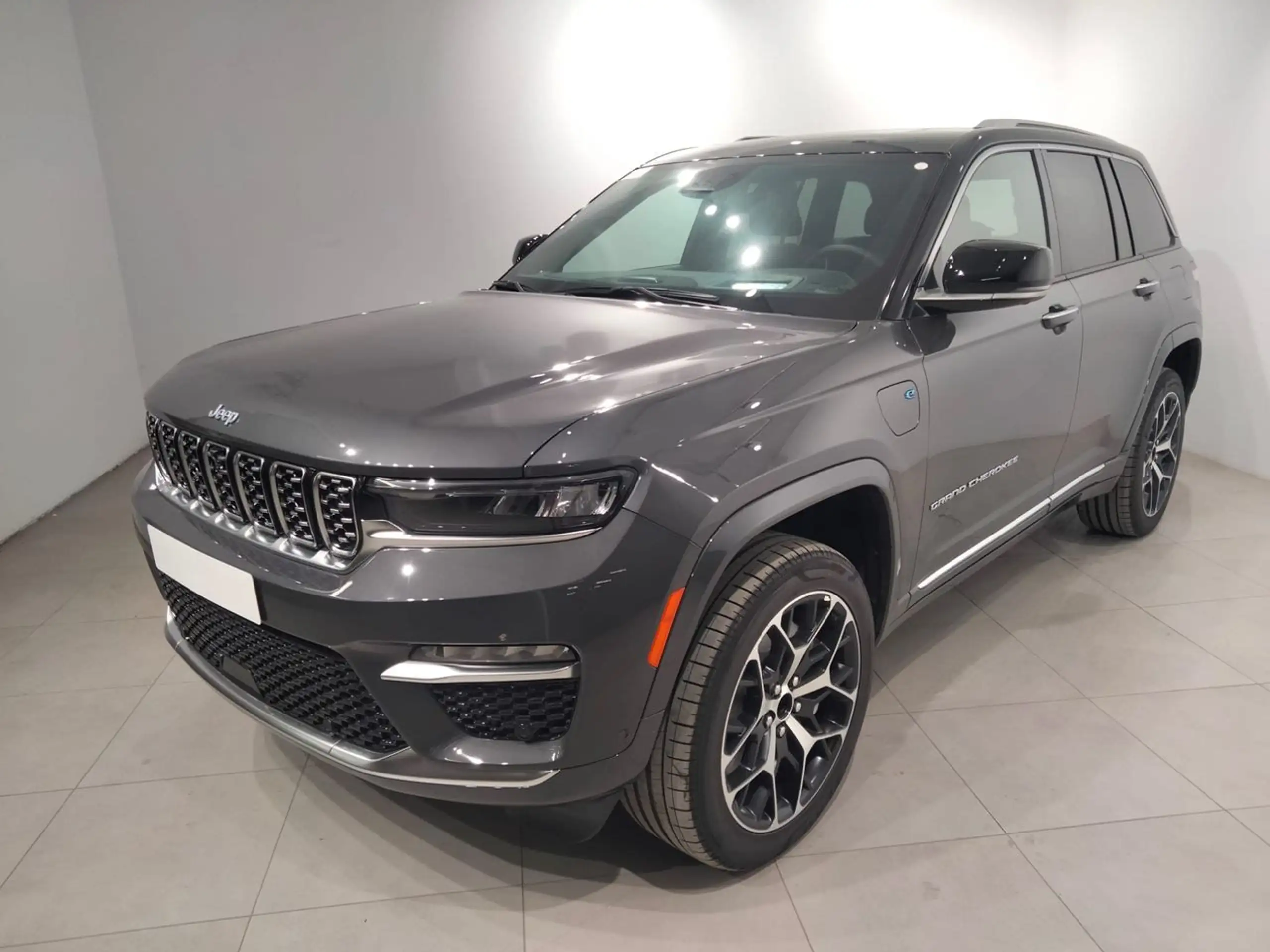 Jeep - Grand Cherokee