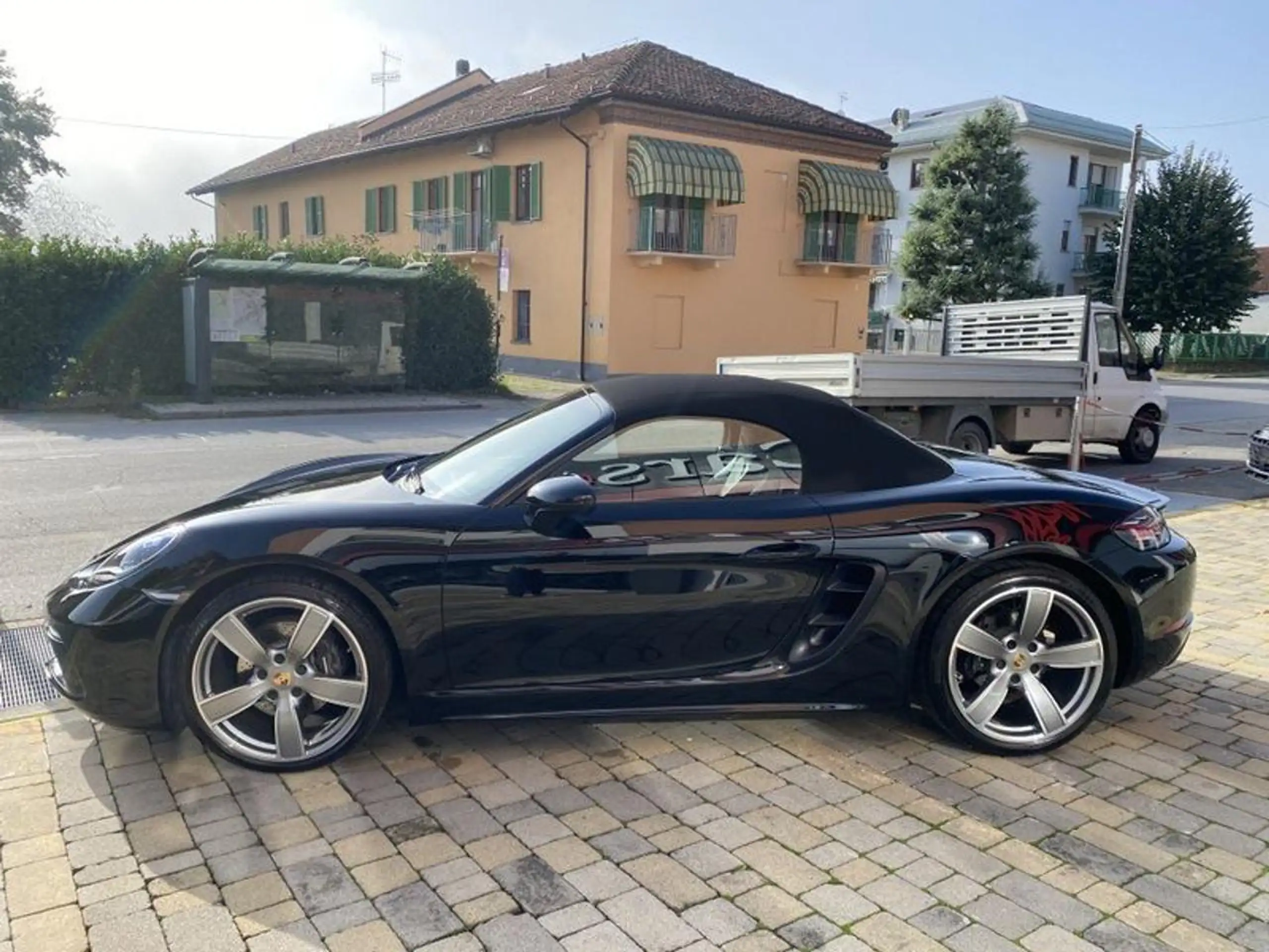 Porsche - 718 Spyder