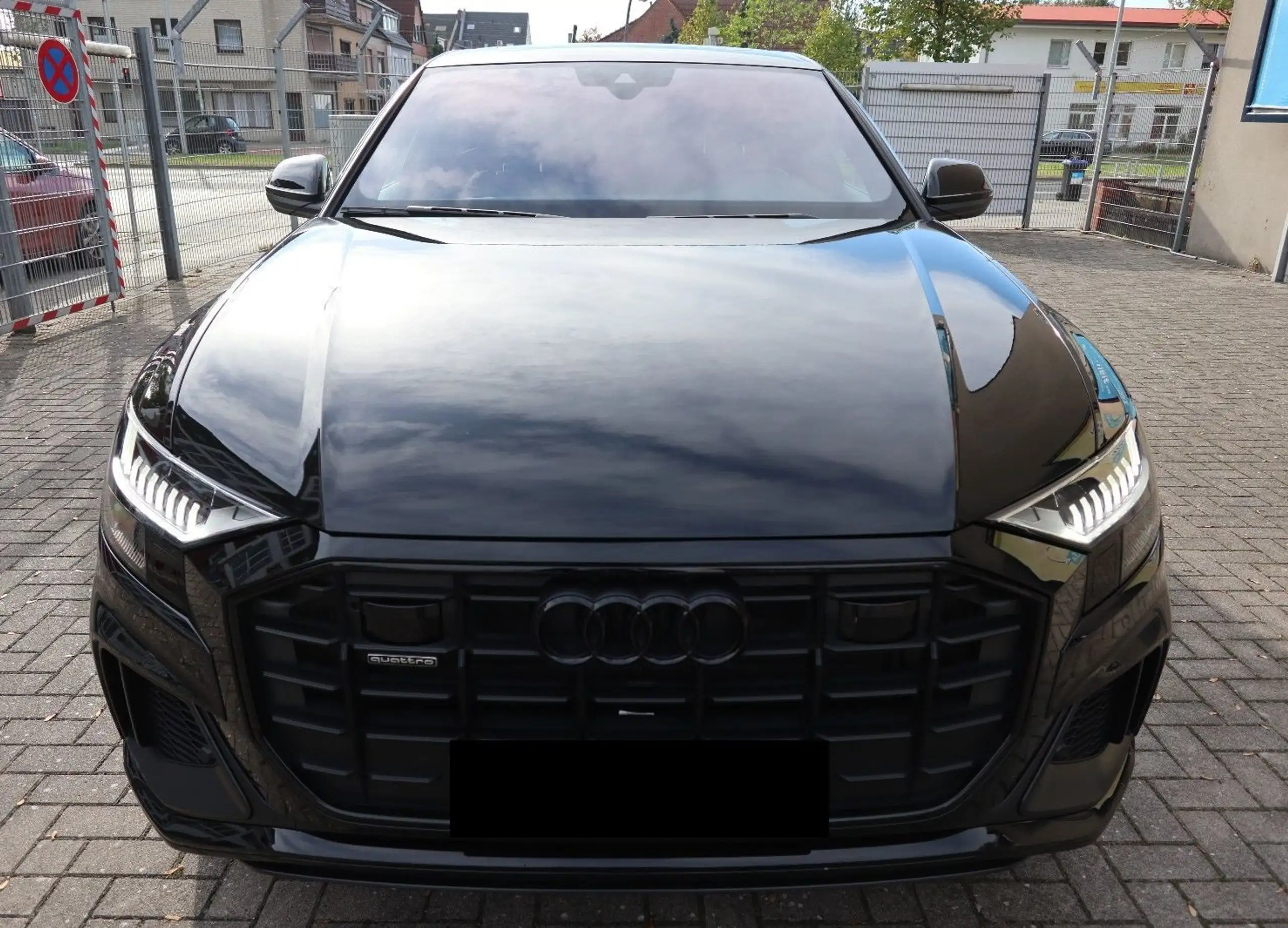 Audi - Q8