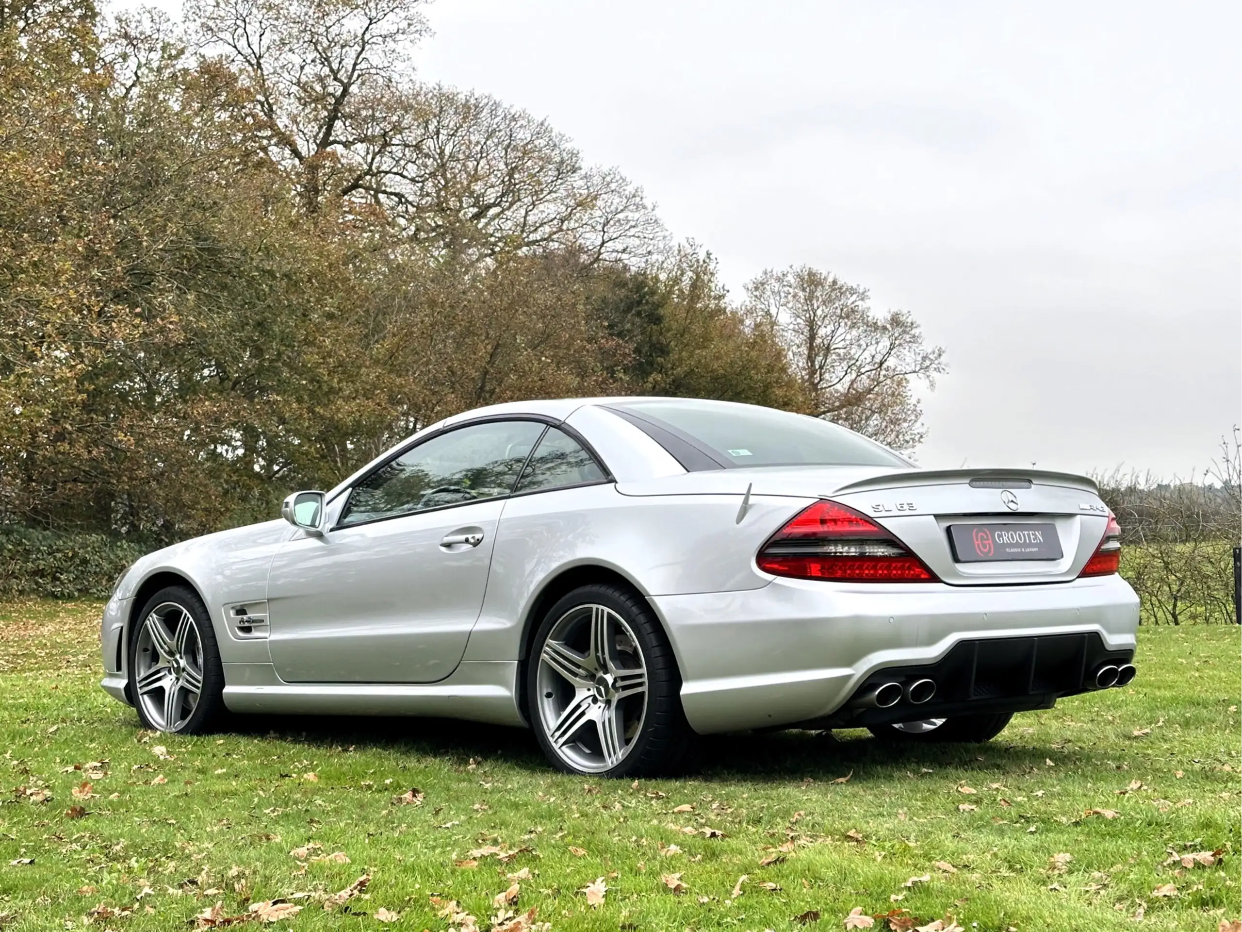 Mercedes-Benz - SL 63 AMG