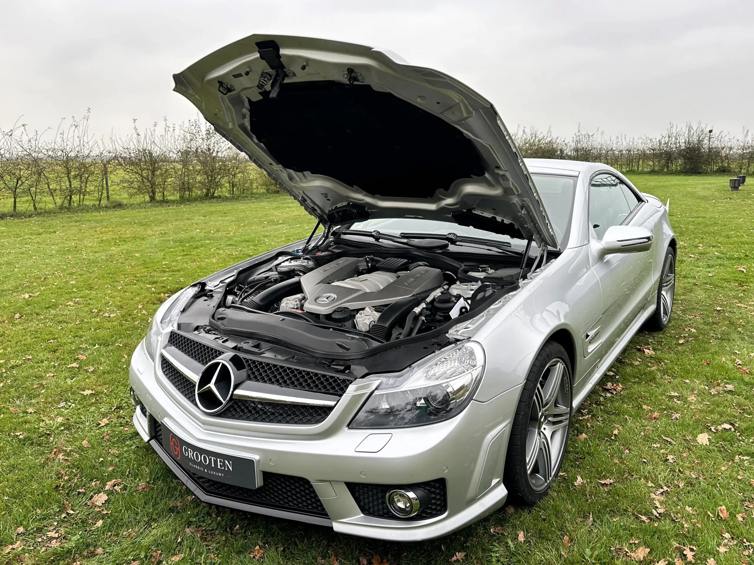 Mercedes-Benz - SL 63 AMG