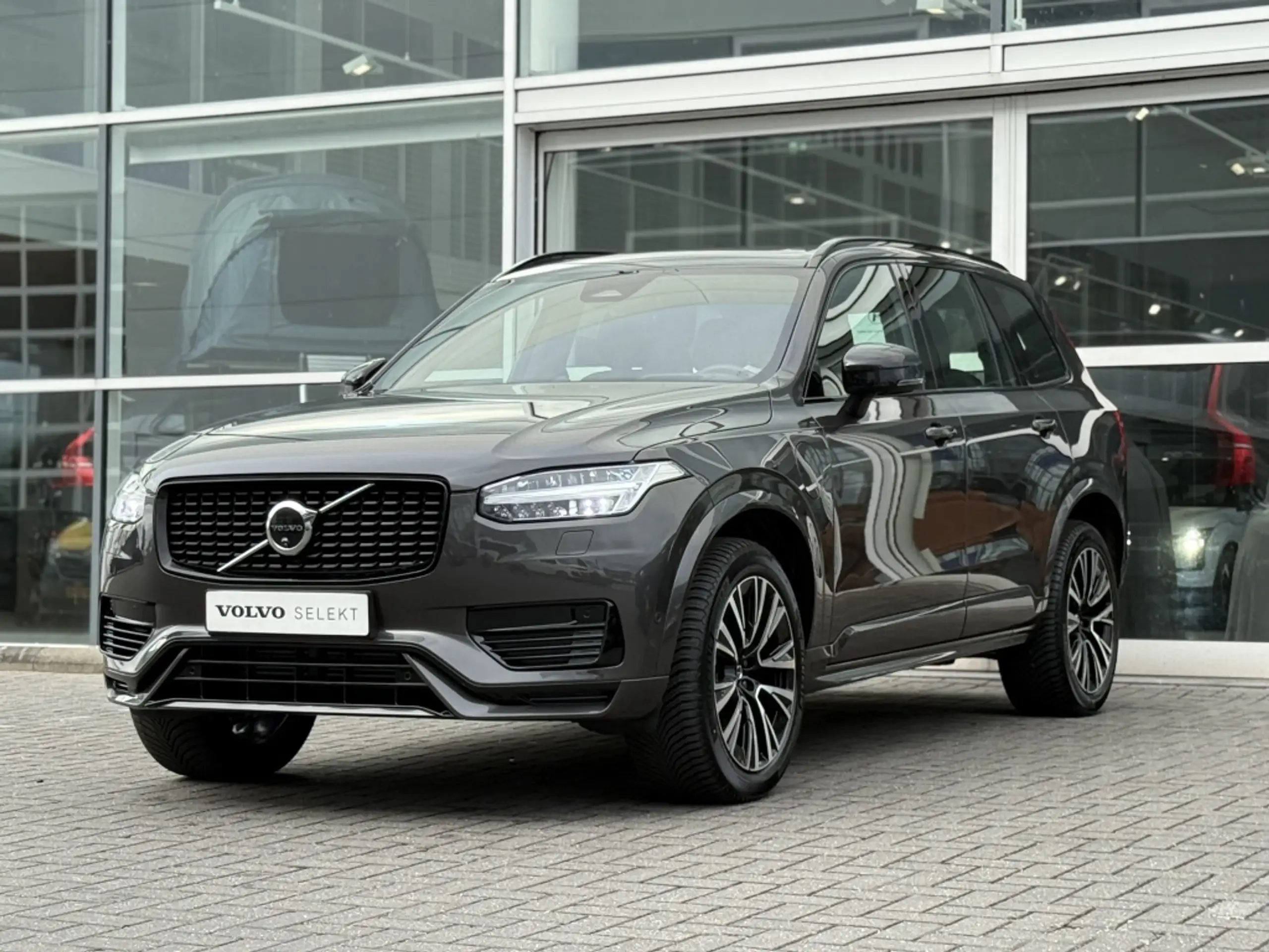 Volvo - XC90