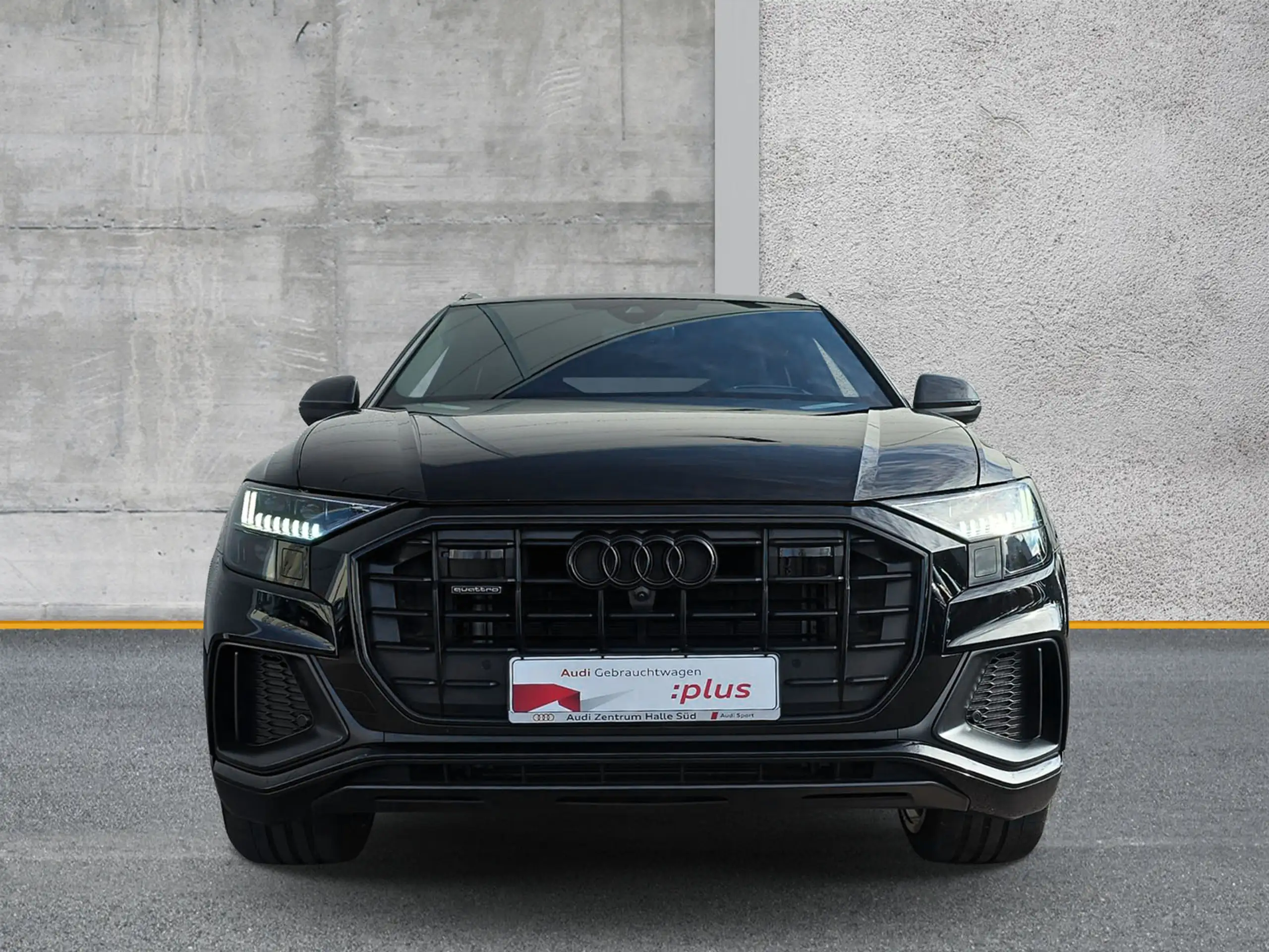 Audi - Q8