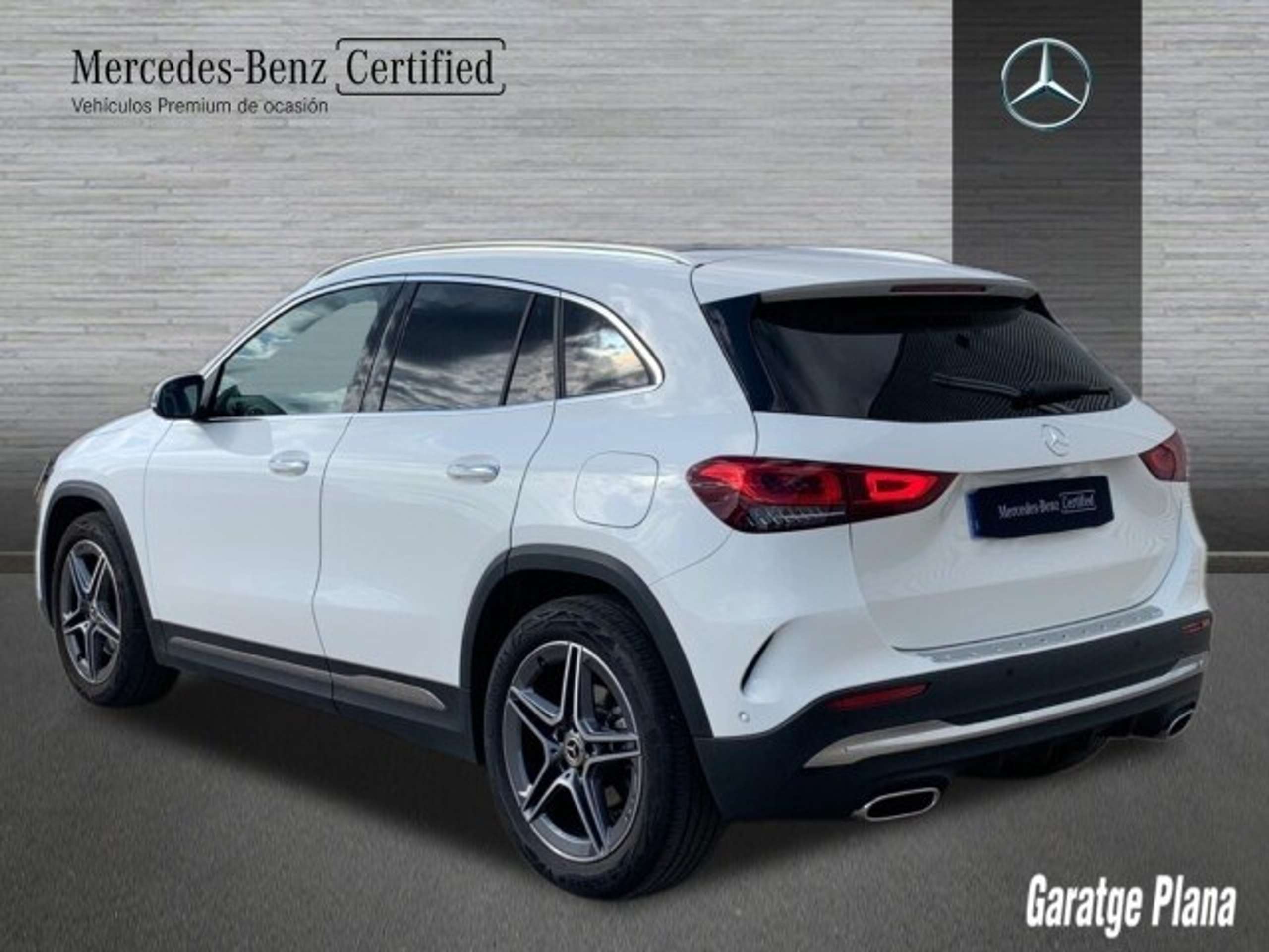 Mercedes-Benz - GLA 200