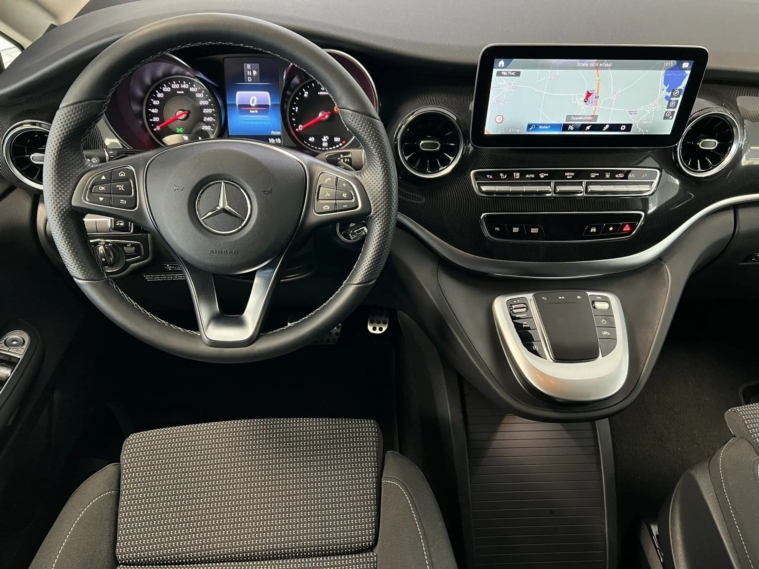 Mercedes-Benz - V 300