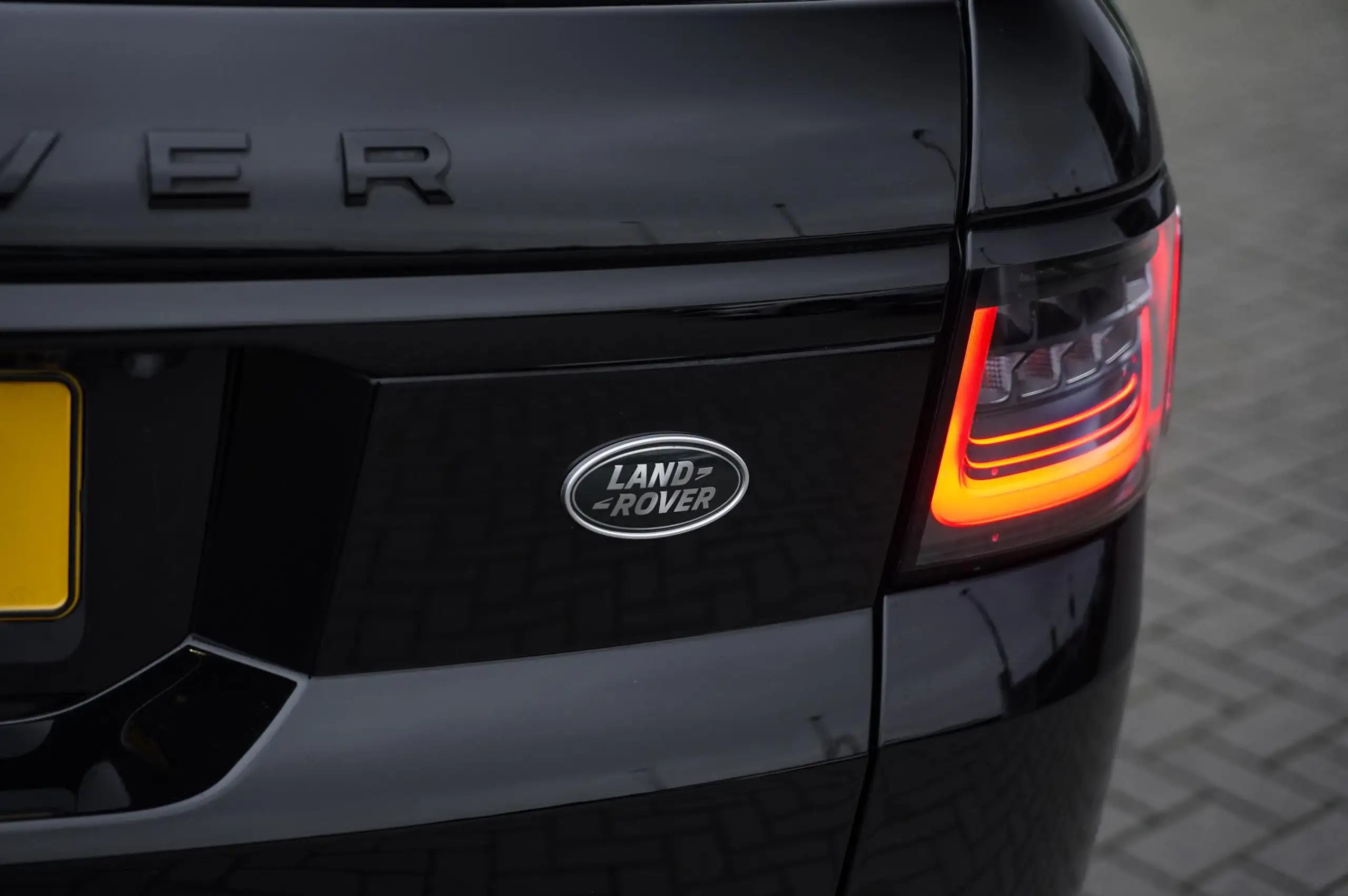 Land Rover - Range Rover Sport