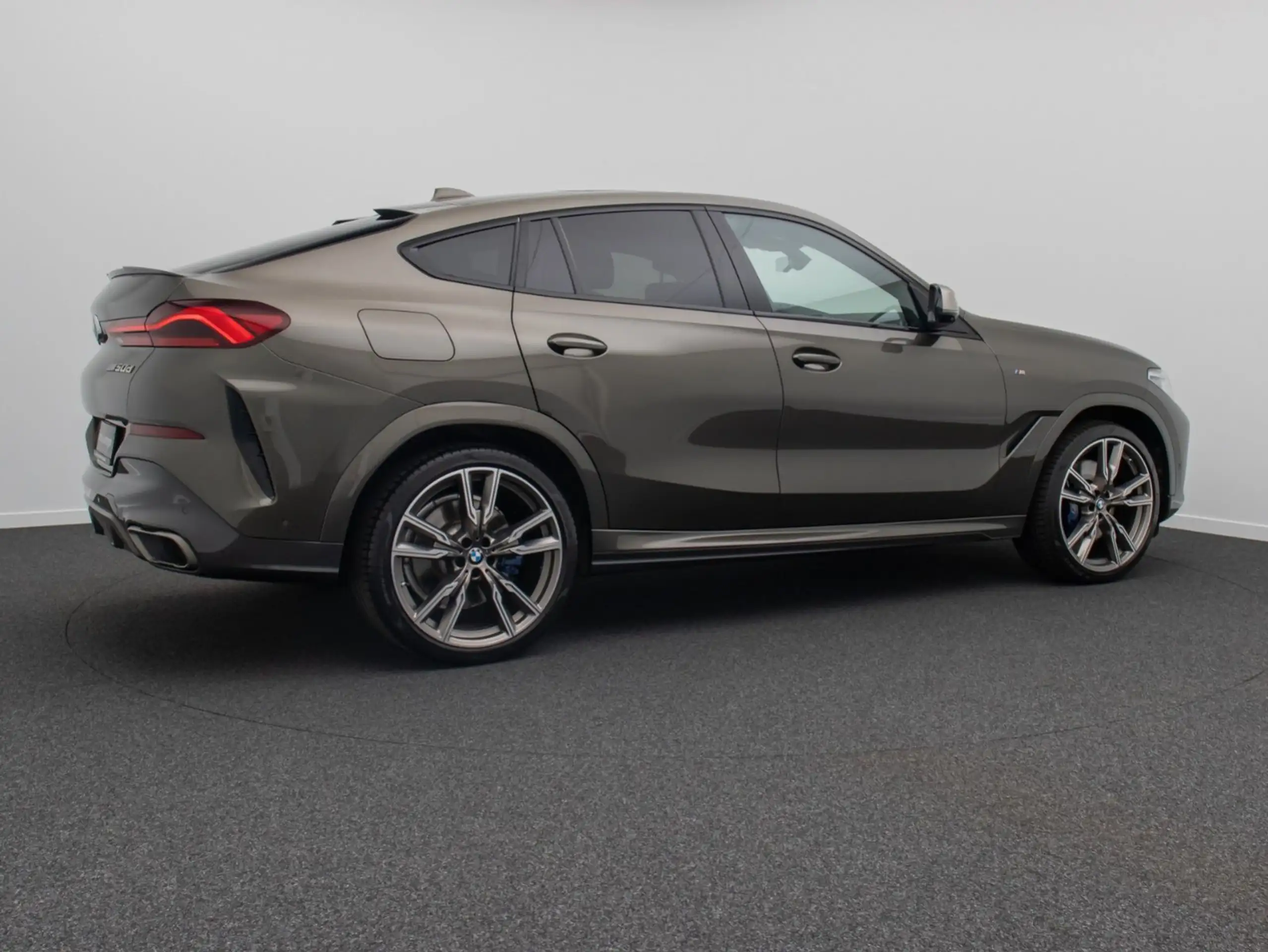 BMW - X6 M