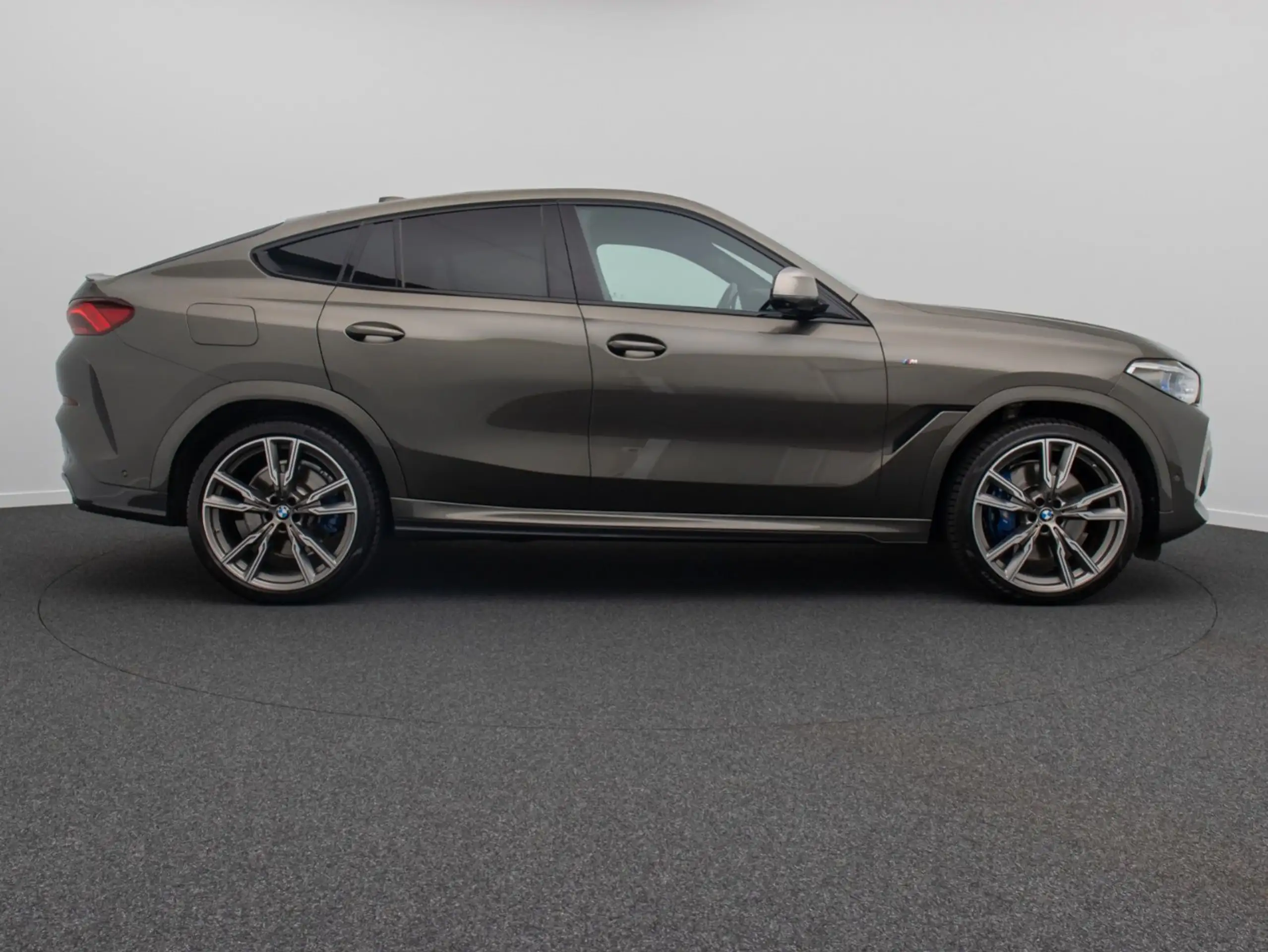 BMW - X6 M