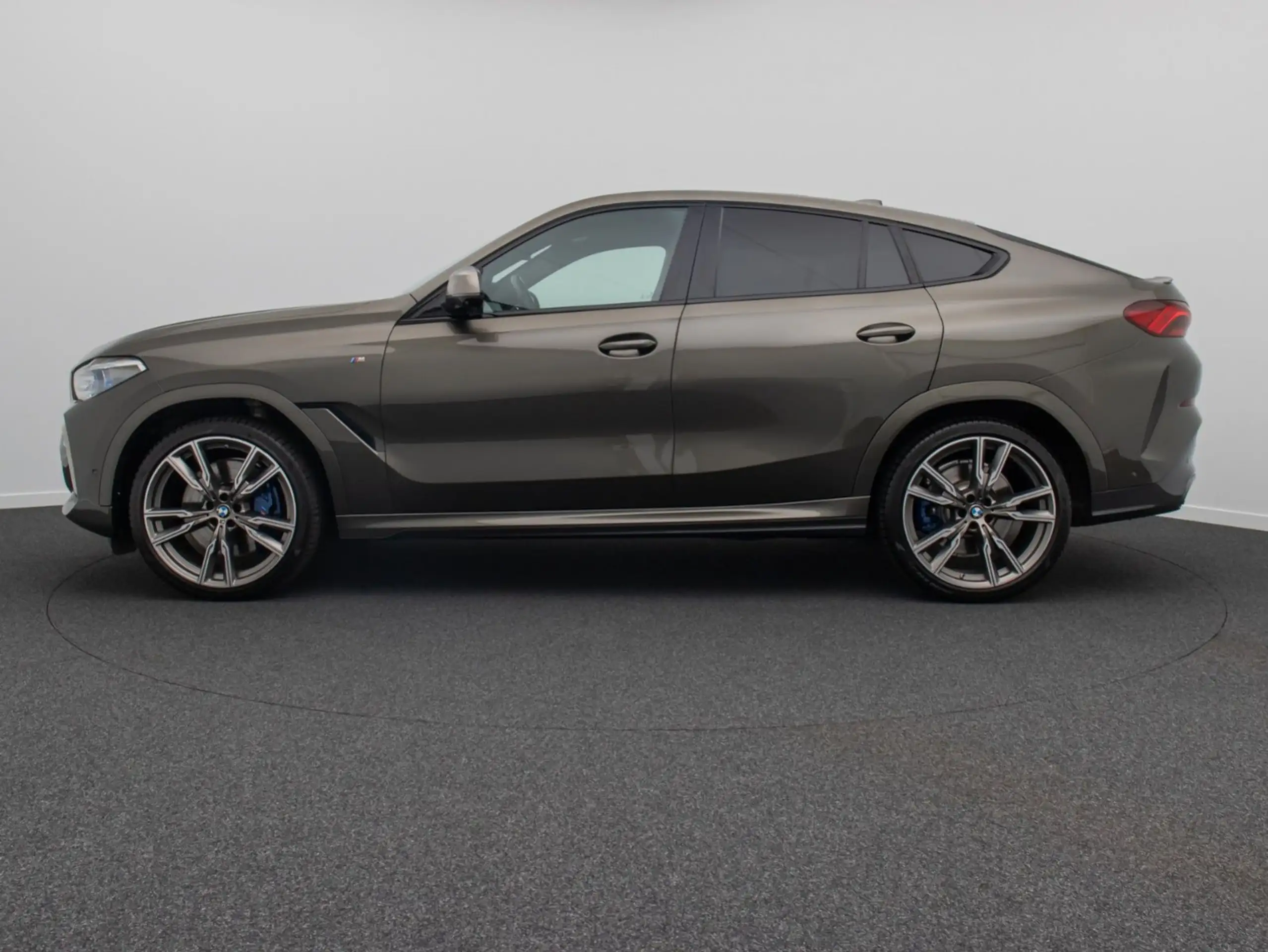 BMW - X6 M