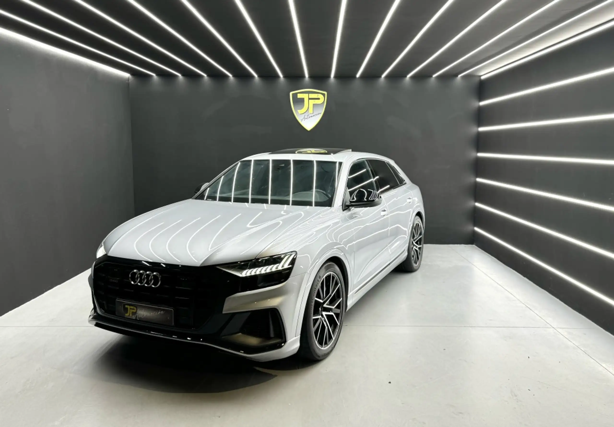 Audi SQ8 2019