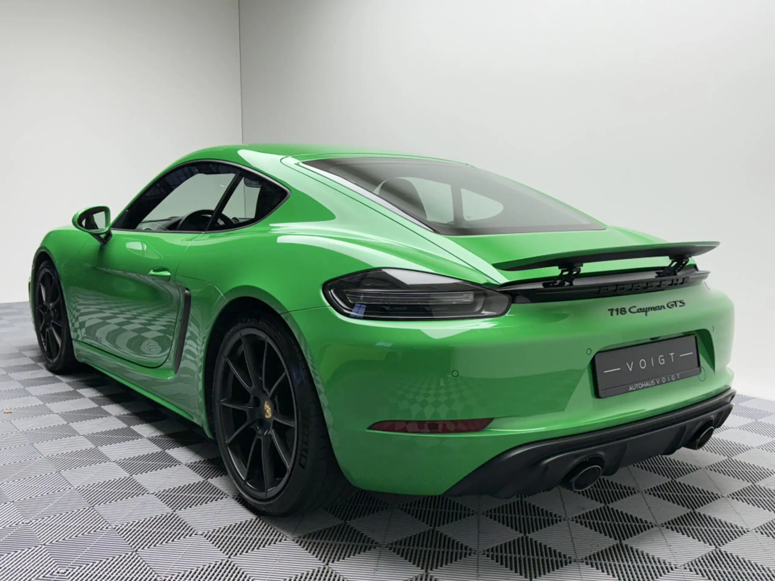 Porsche - Cayman