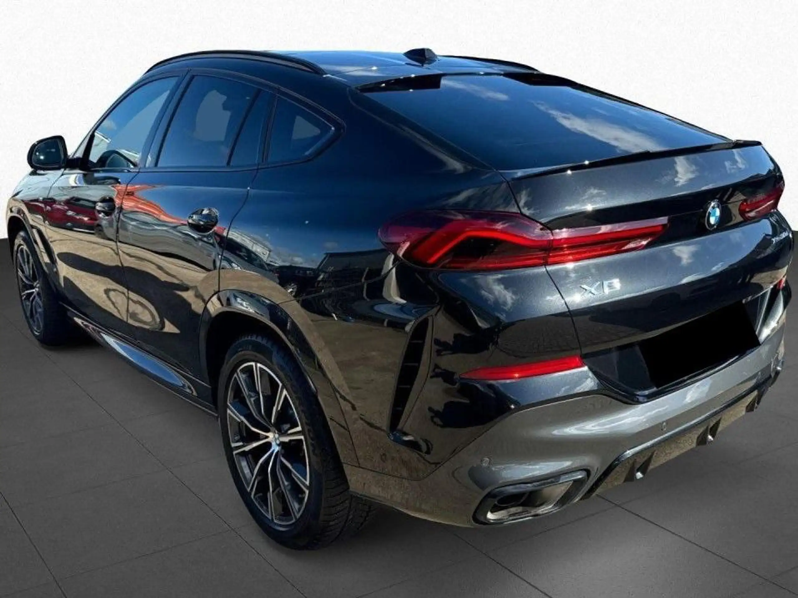 BMW - X6