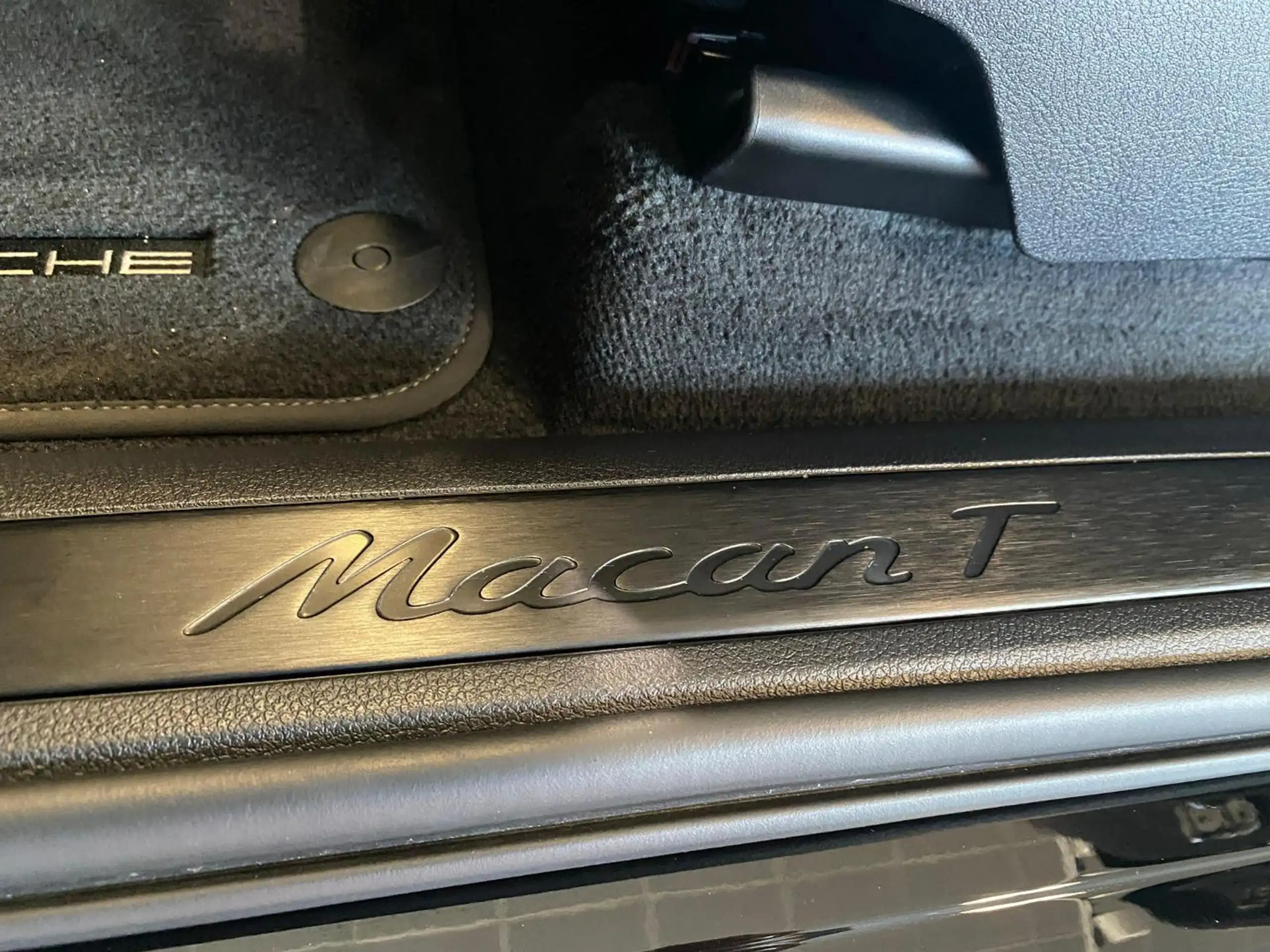 Porsche - Macan