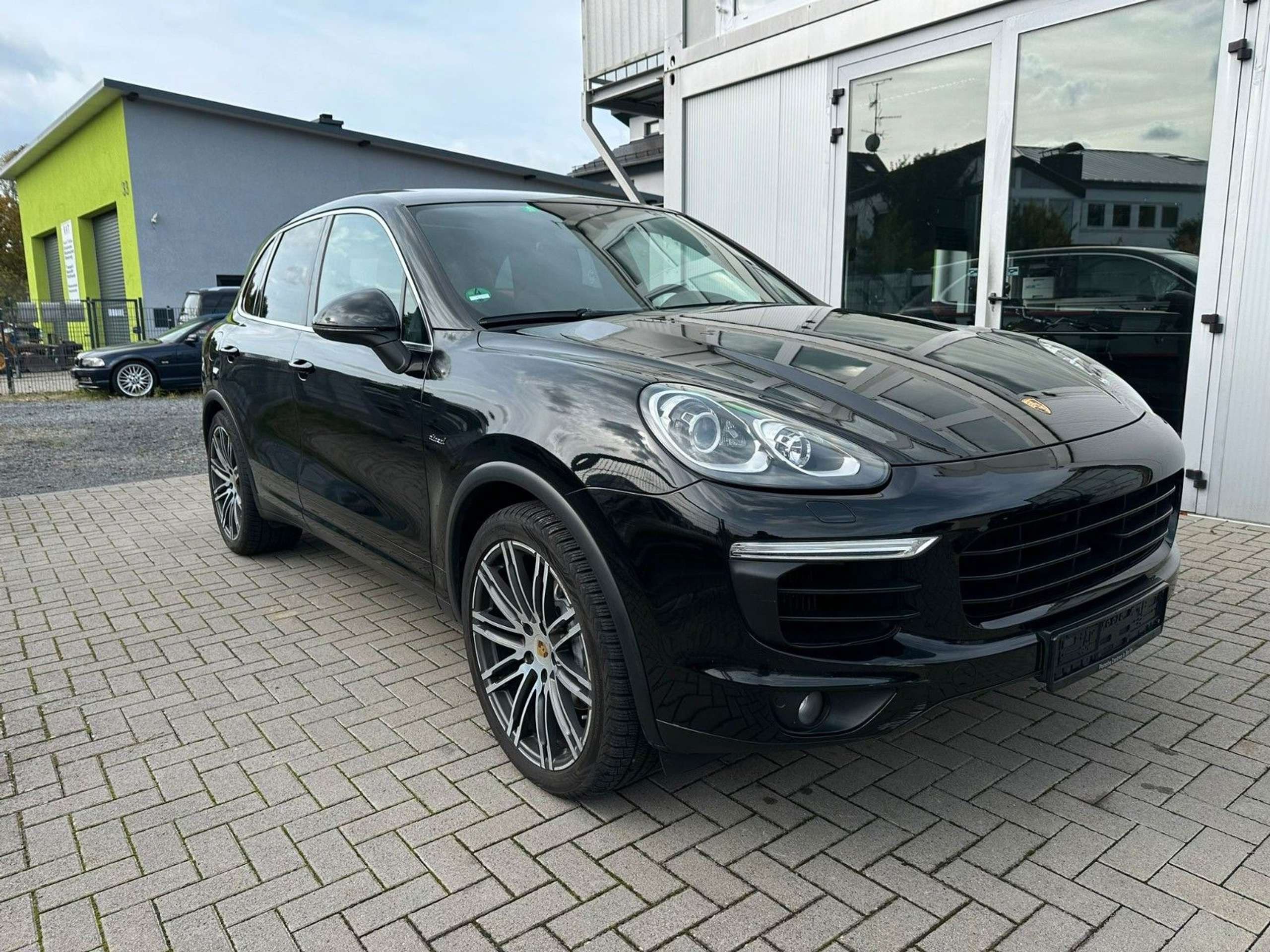 Porsche - Cayenne