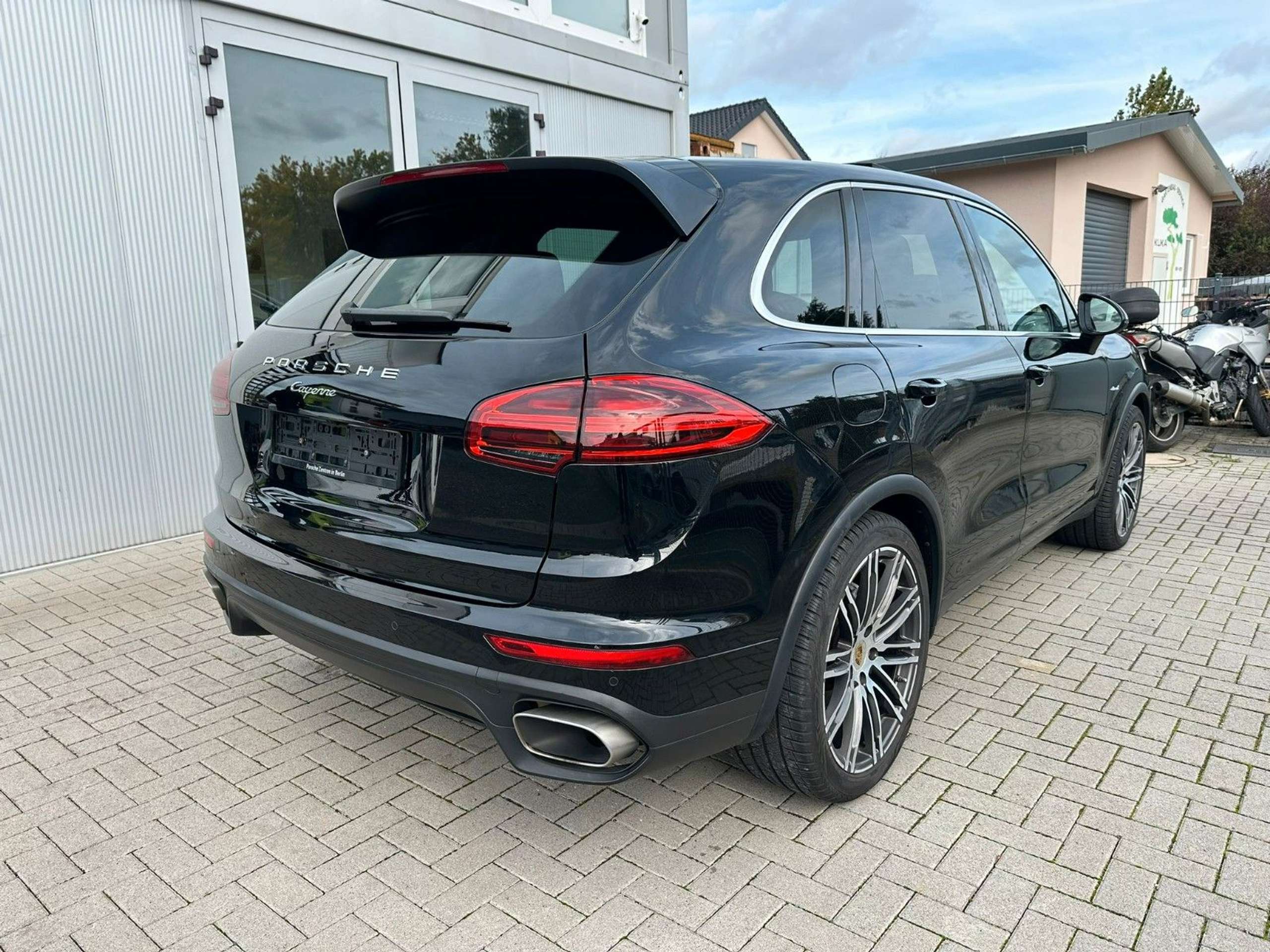 Porsche - Cayenne