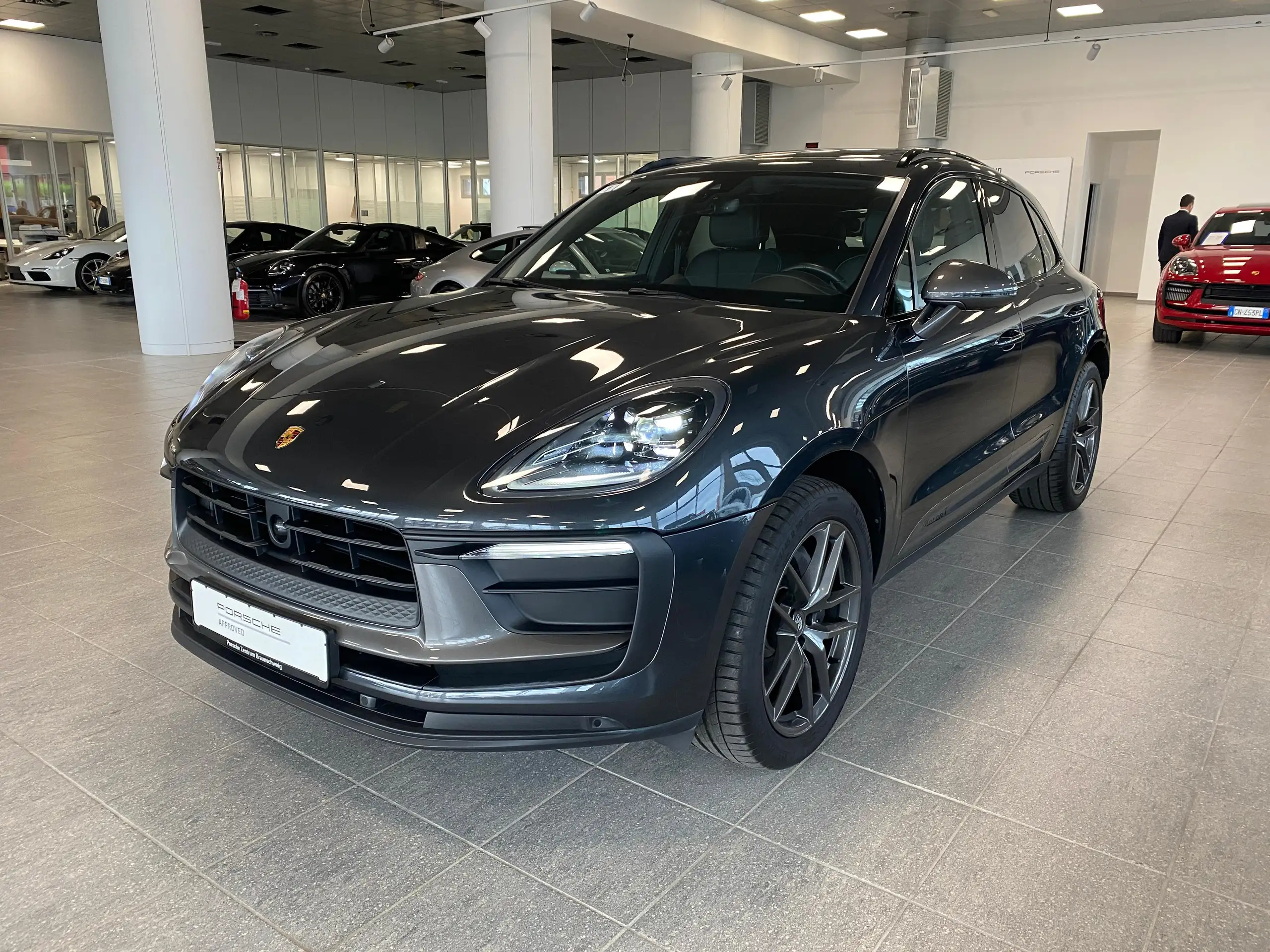 Porsche - Macan