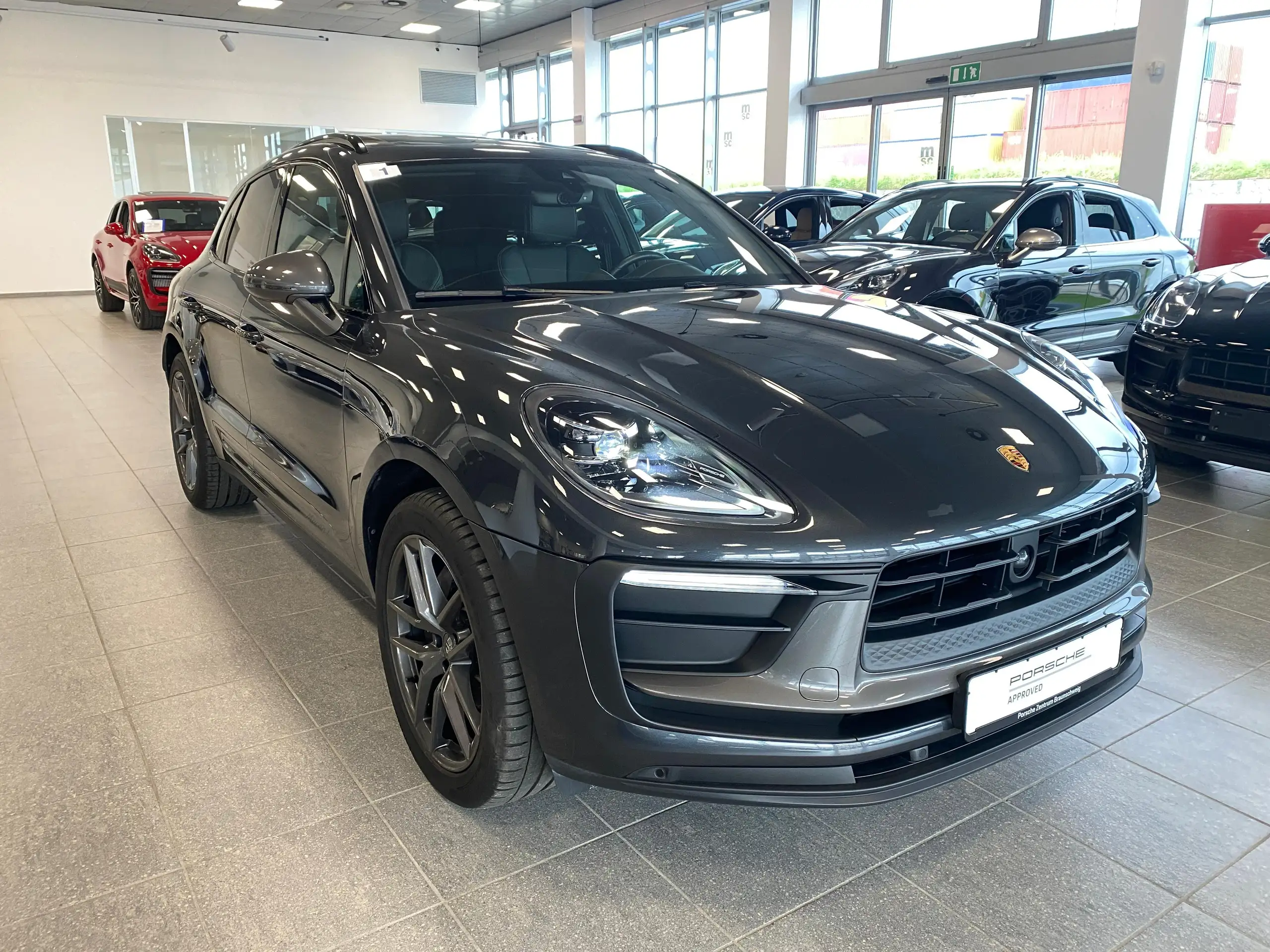 Porsche - Macan