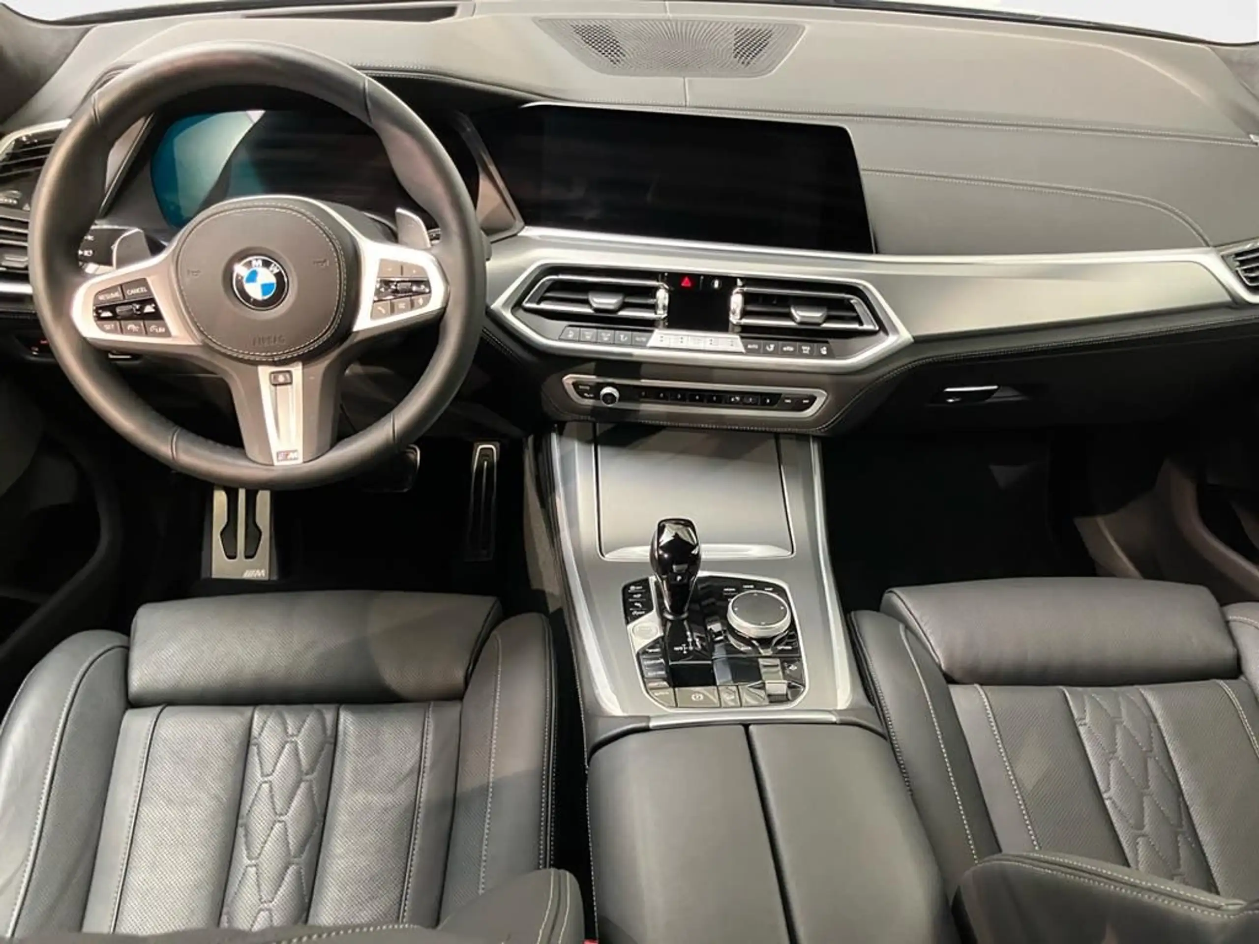 BMW - X5 M