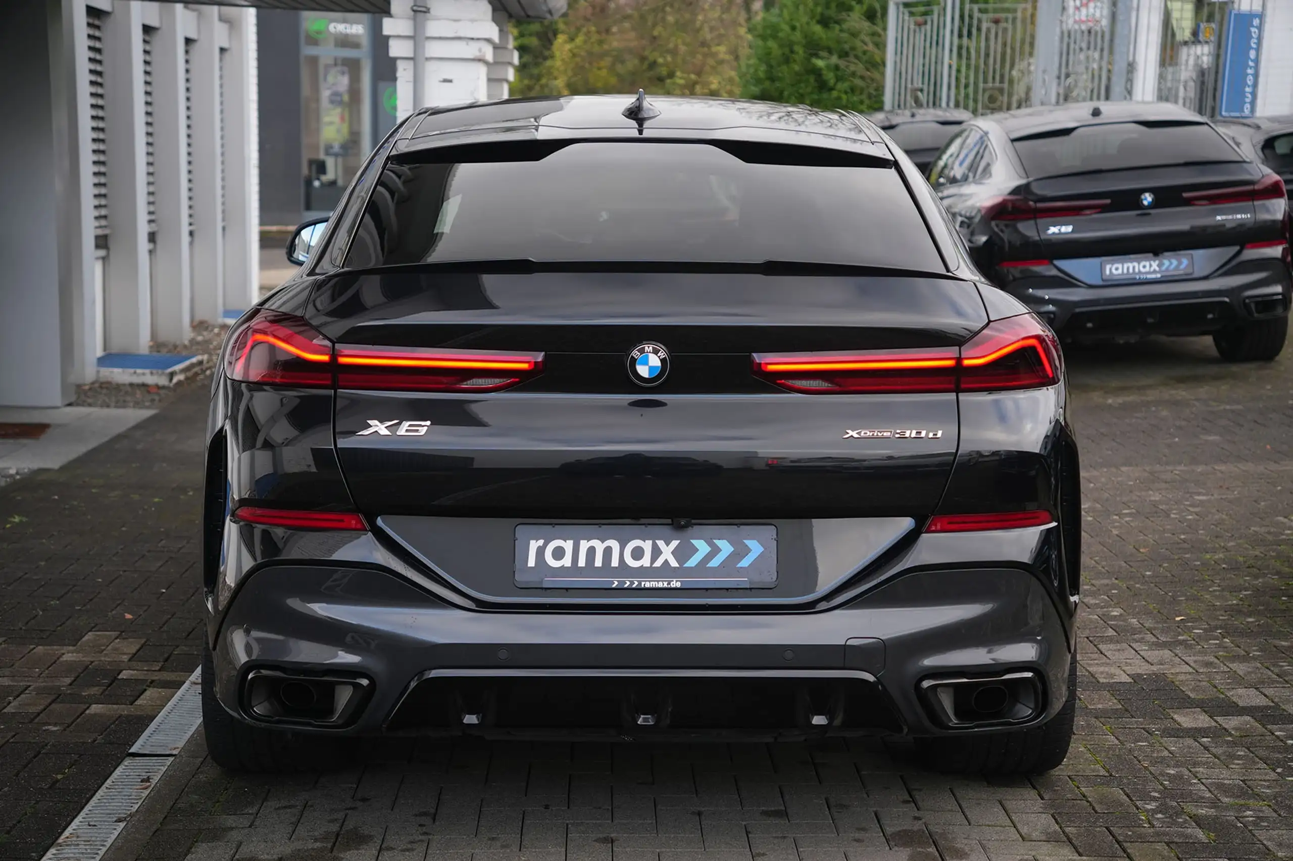 BMW - X6