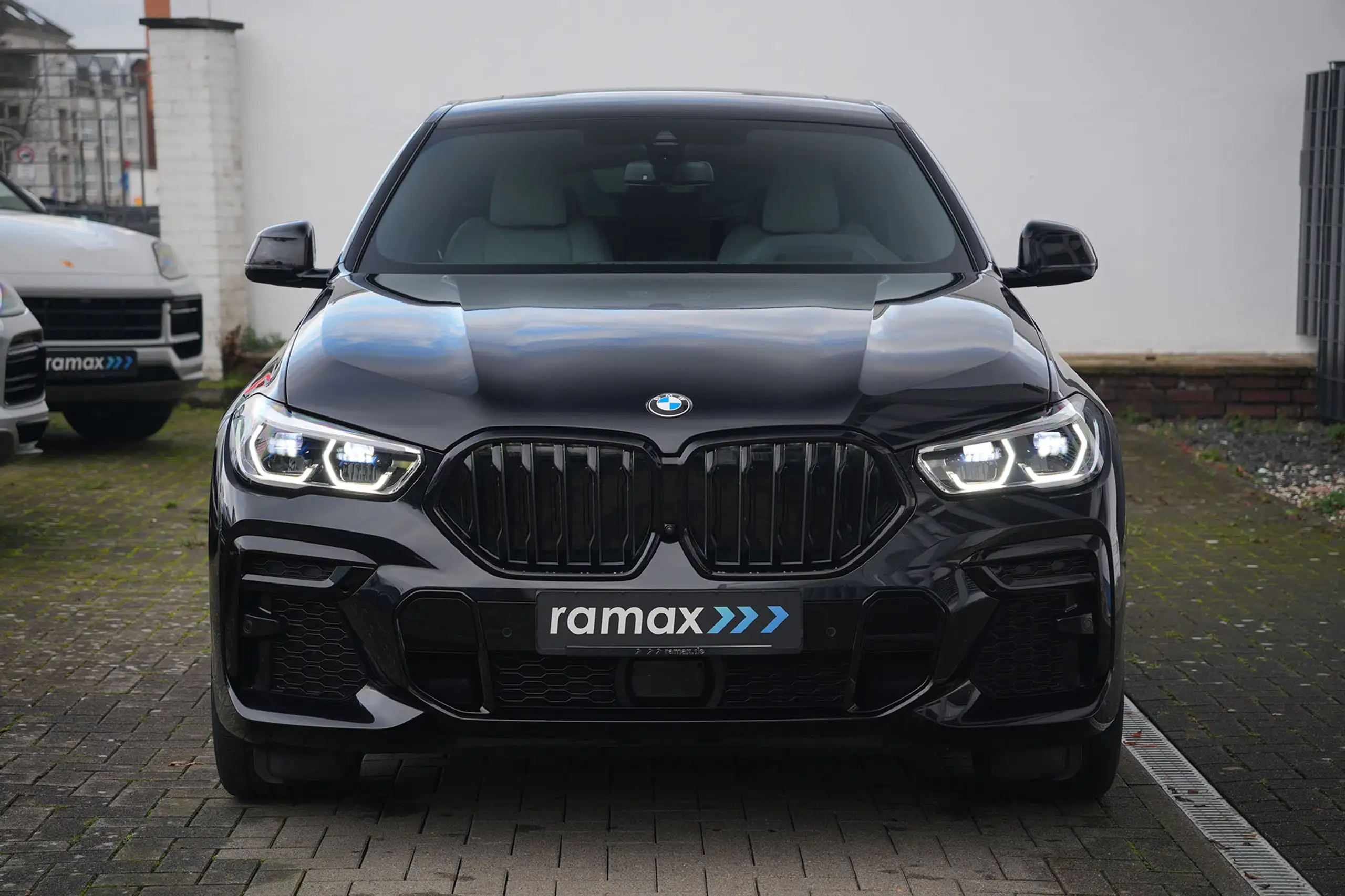 BMW - X6