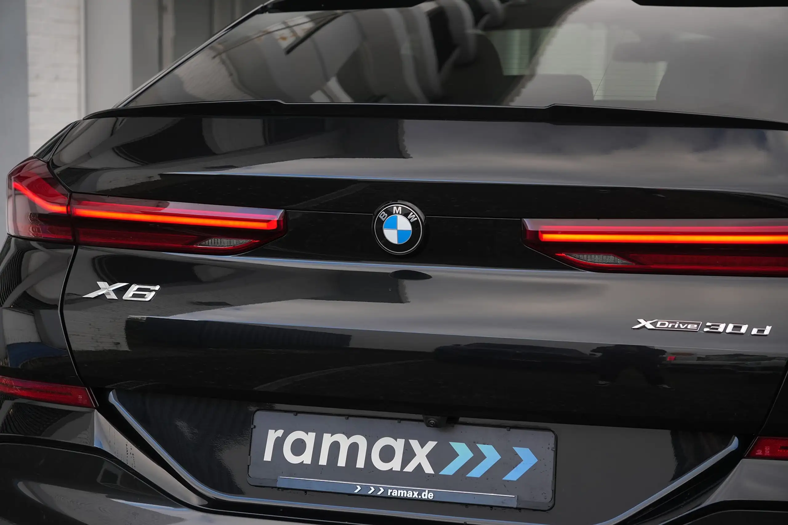 BMW - X6