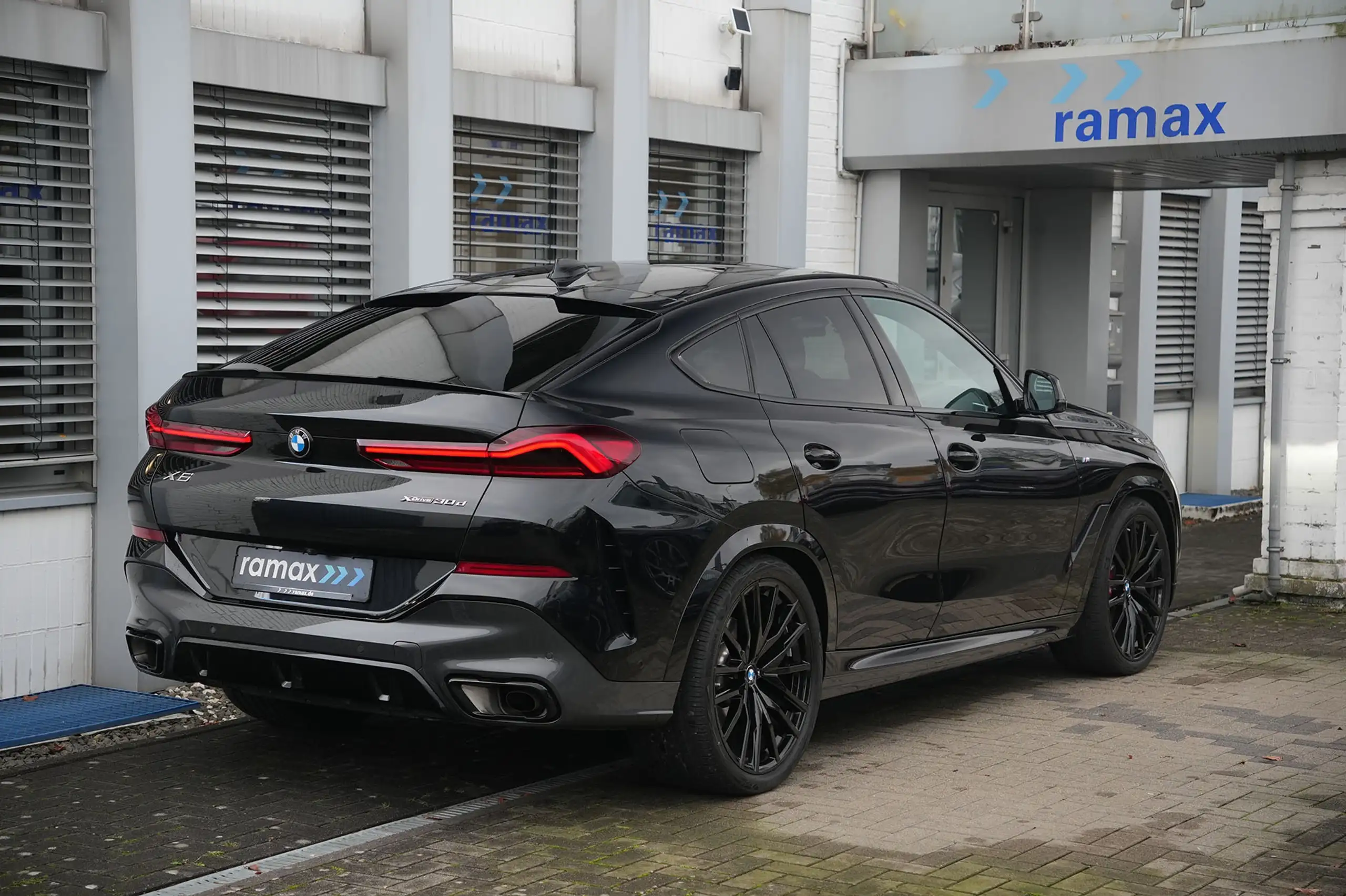 BMW - X6