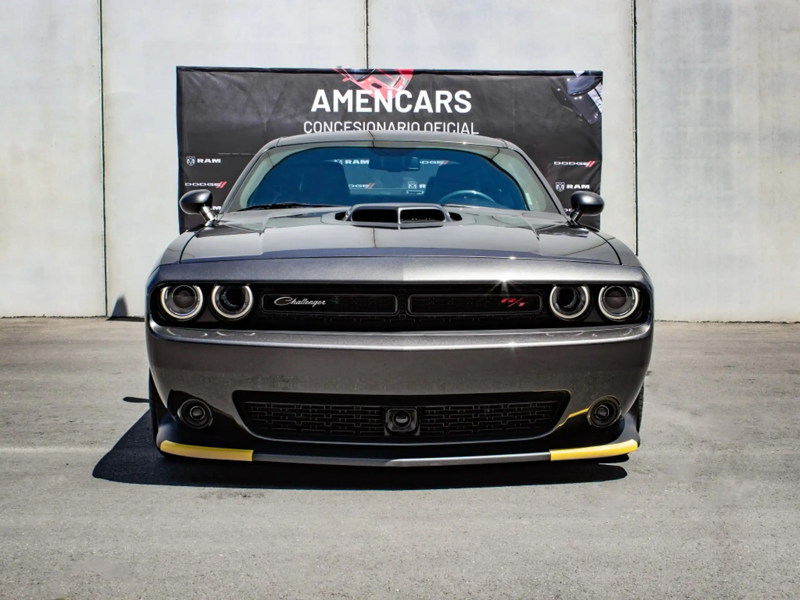 Dodge - Challenger