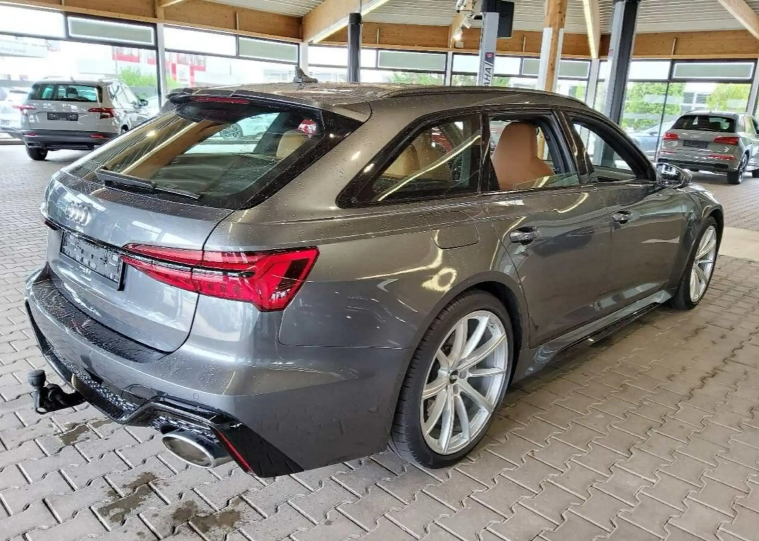 Audi - RS6