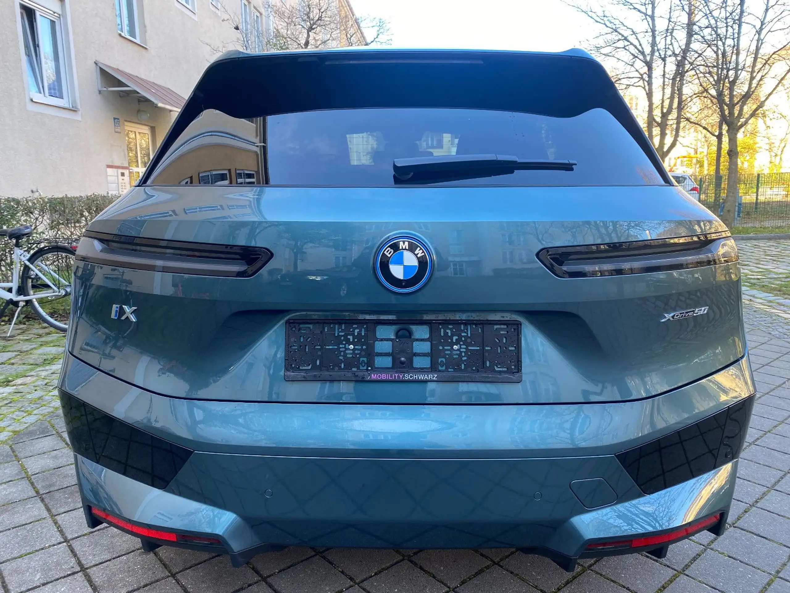 BMW - iX