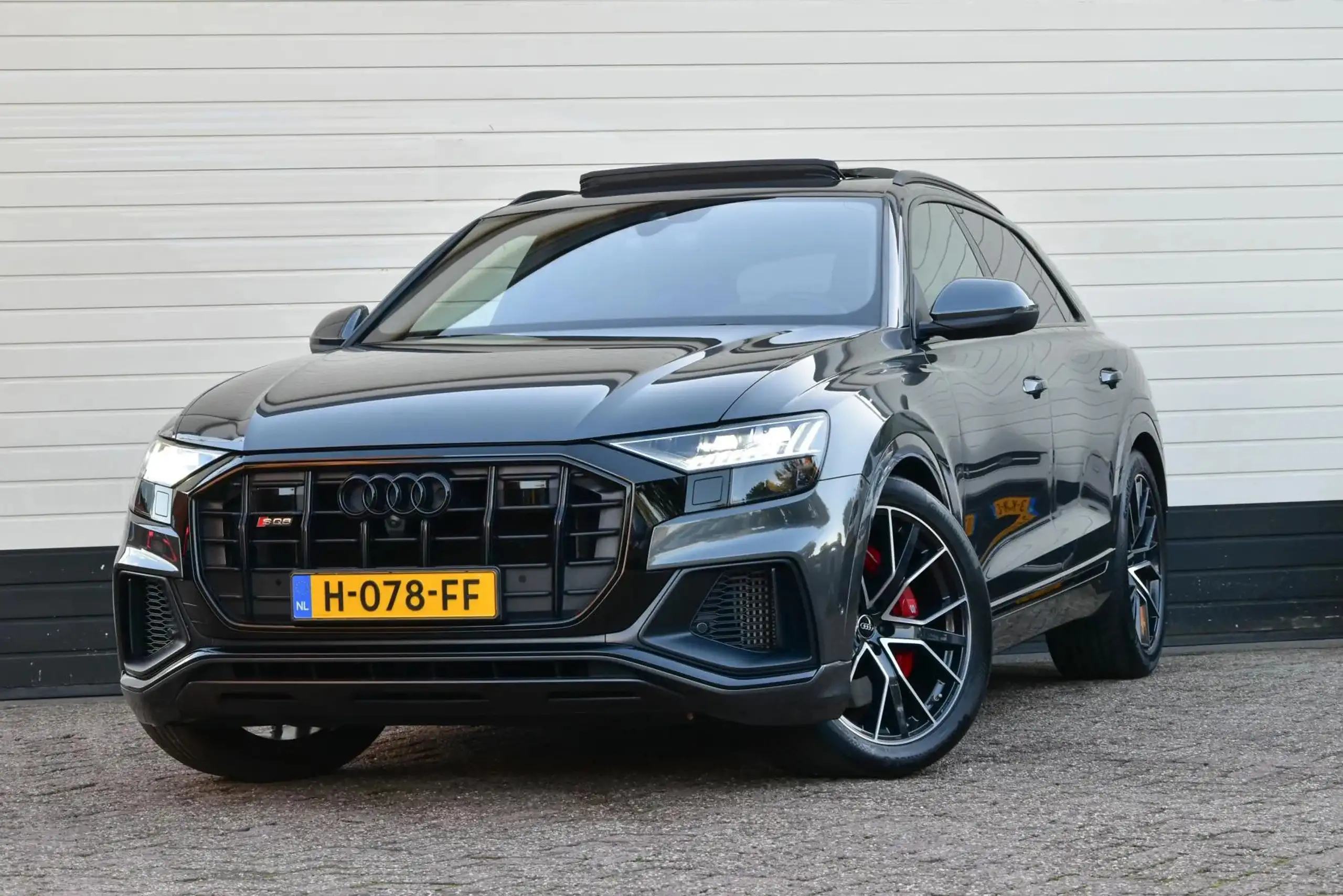 Audi - SQ8