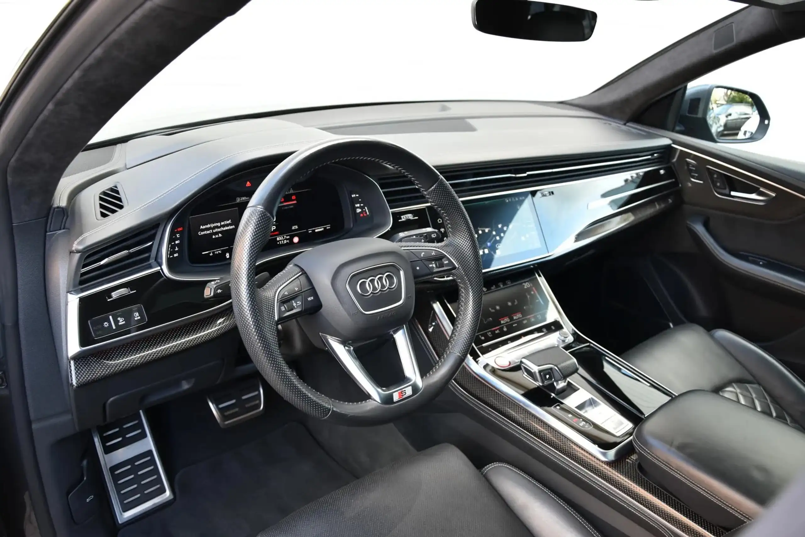 Audi - SQ8