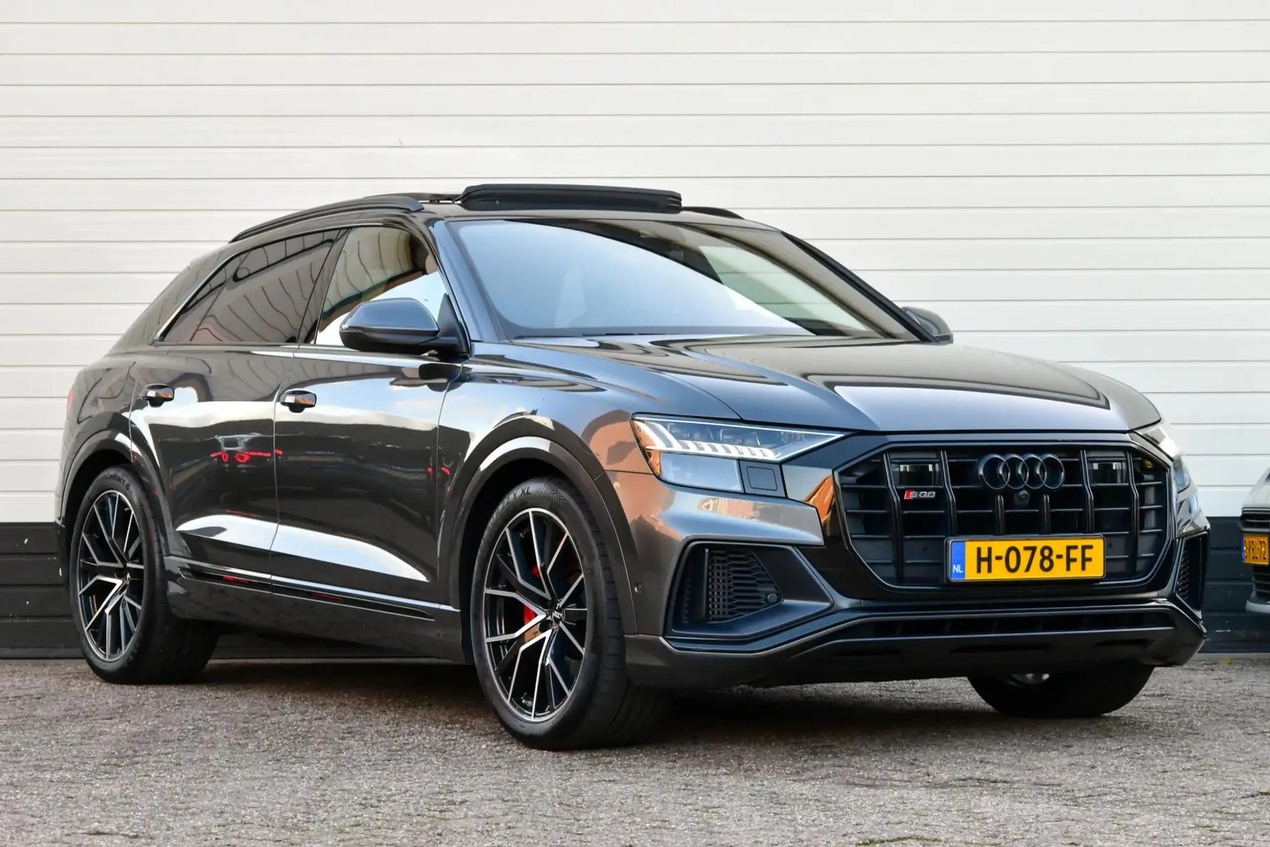 Audi - SQ8