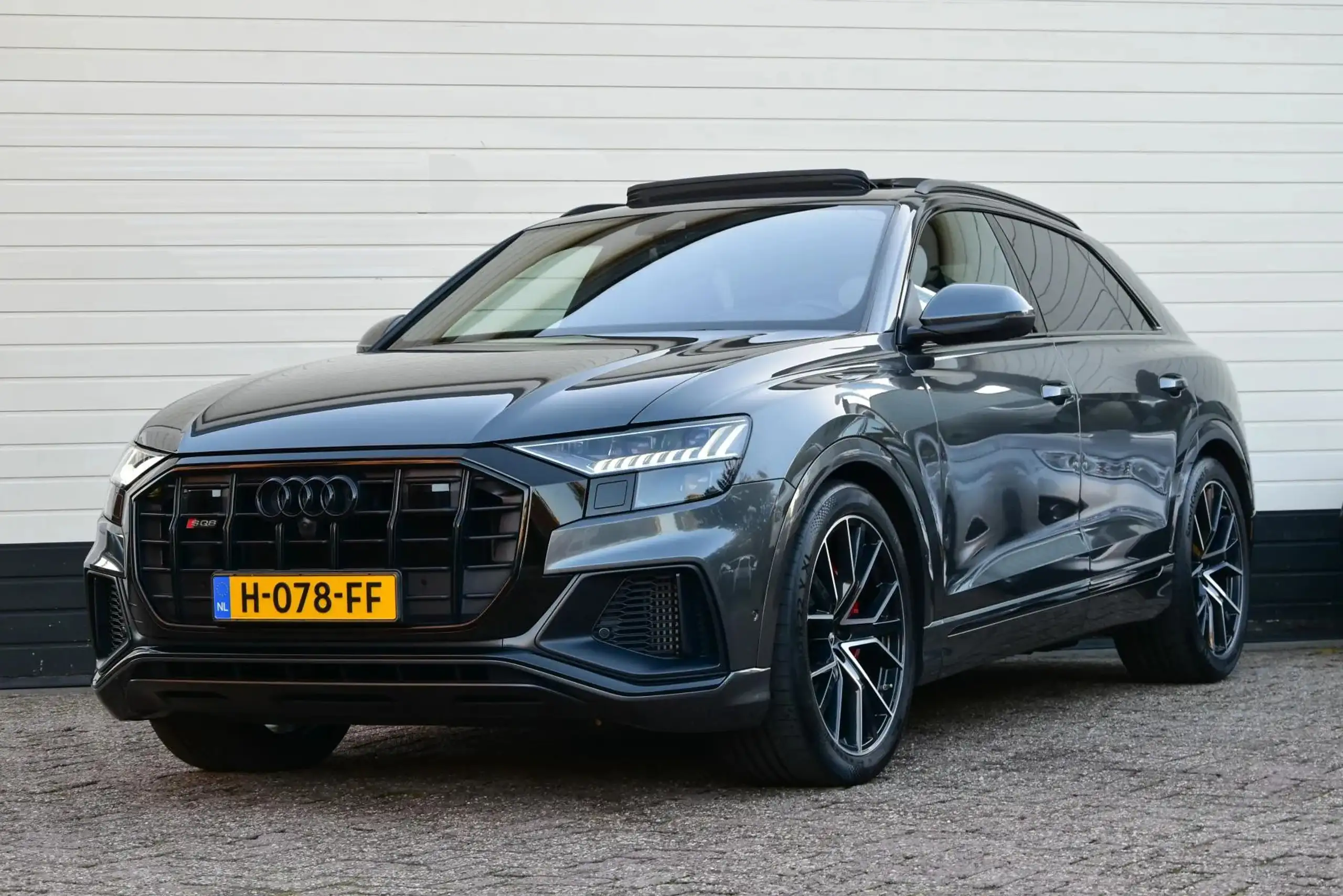 Audi - SQ8