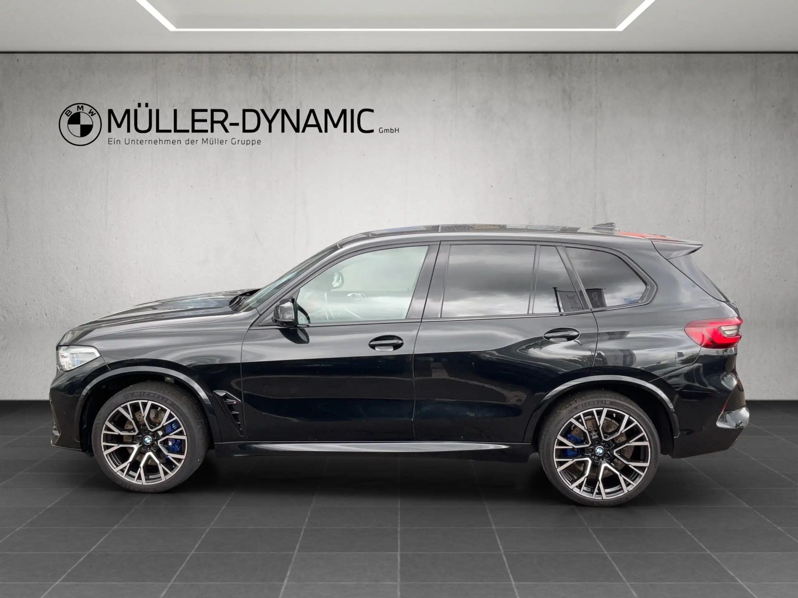 BMW - X5 M