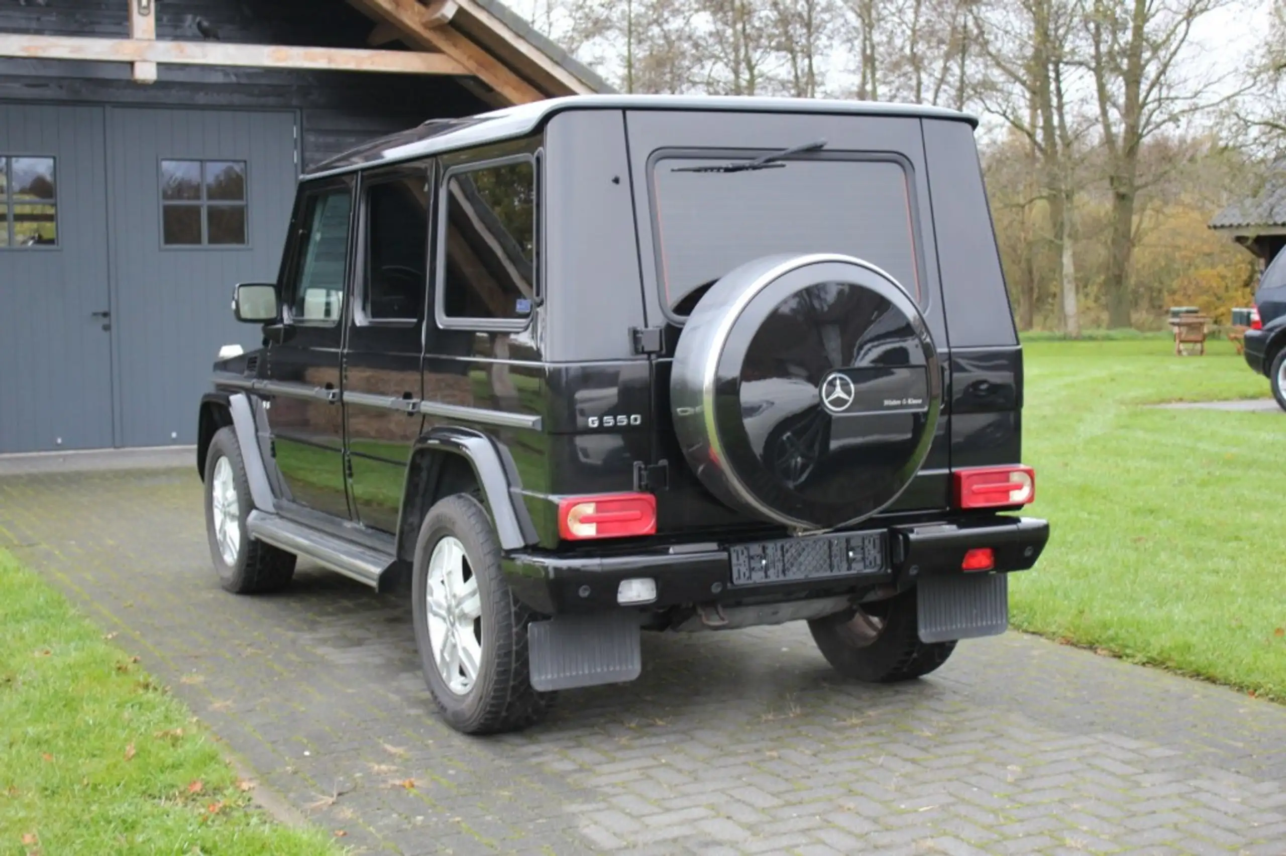 Mercedes-Benz - G 500