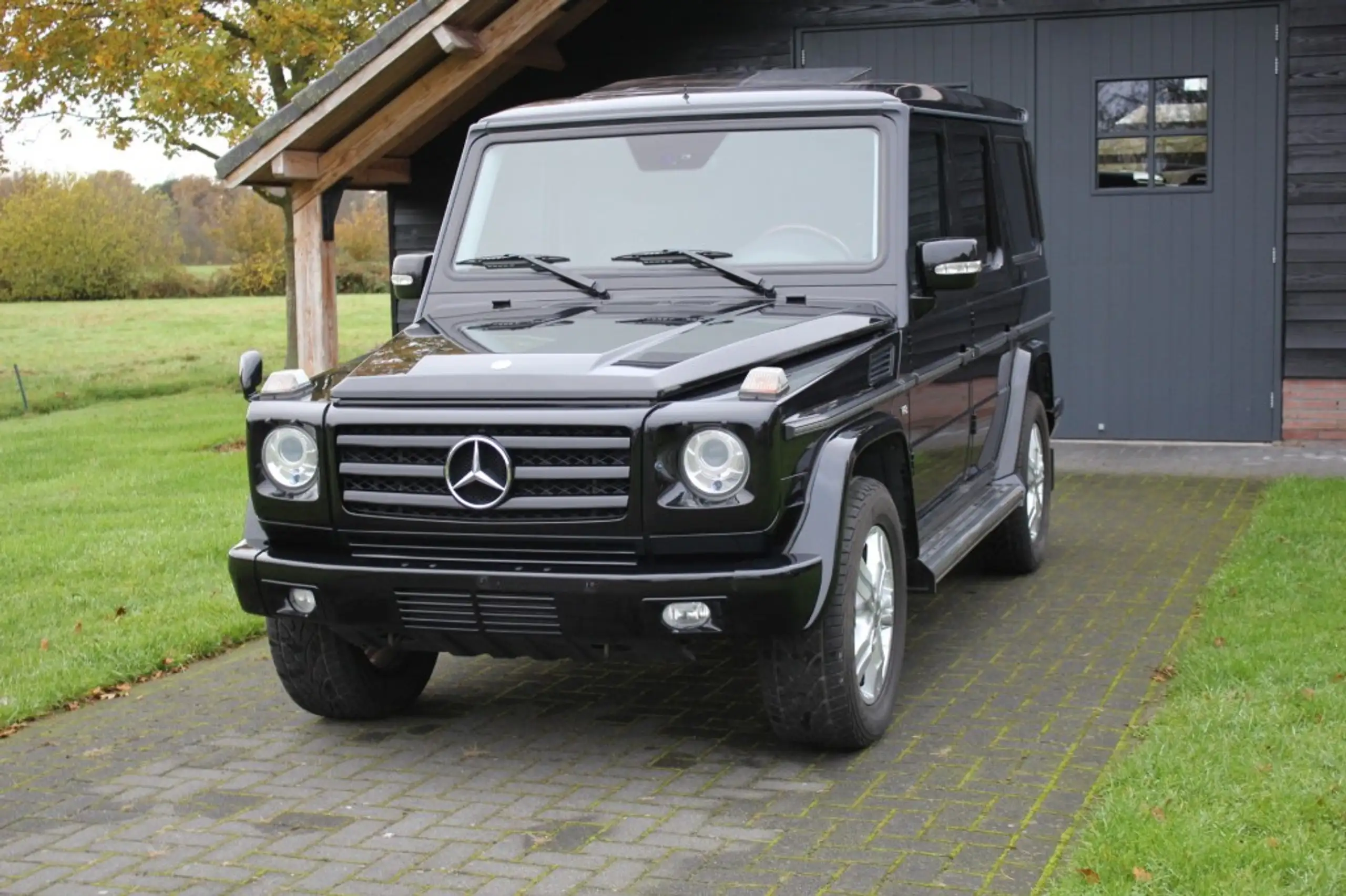 Mercedes-Benz - G 500