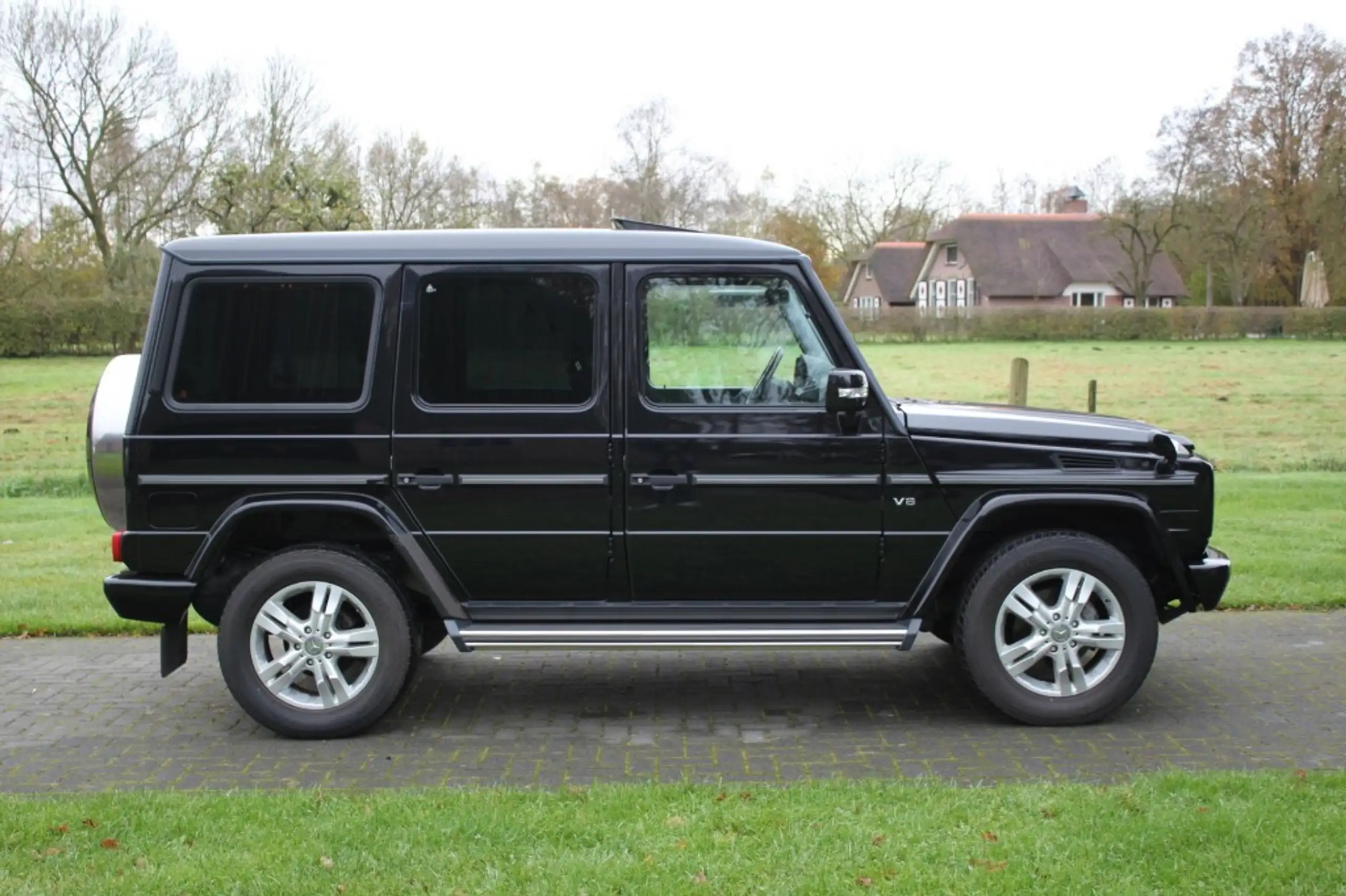 Mercedes-Benz - G 500