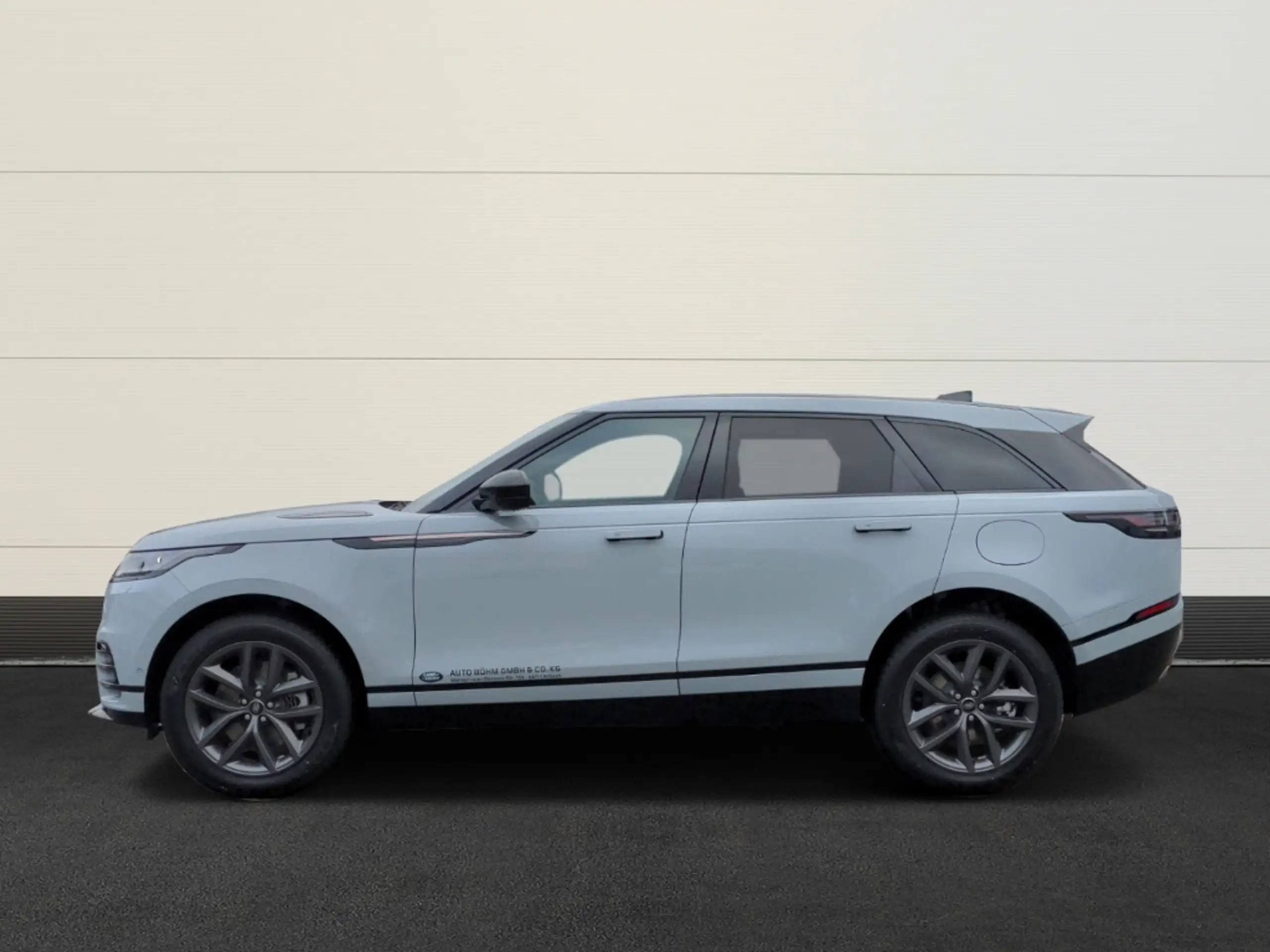 Land Rover - Range Rover Velar