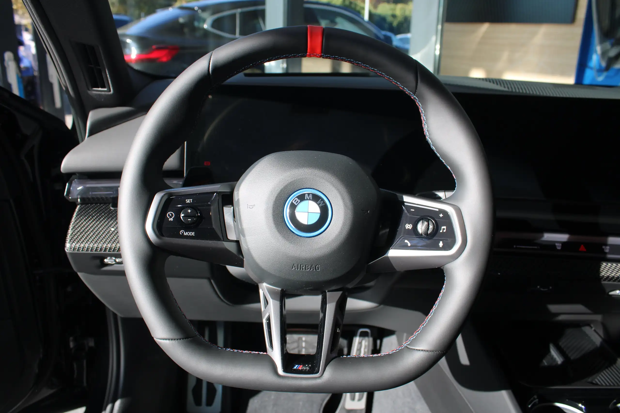 BMW - i5