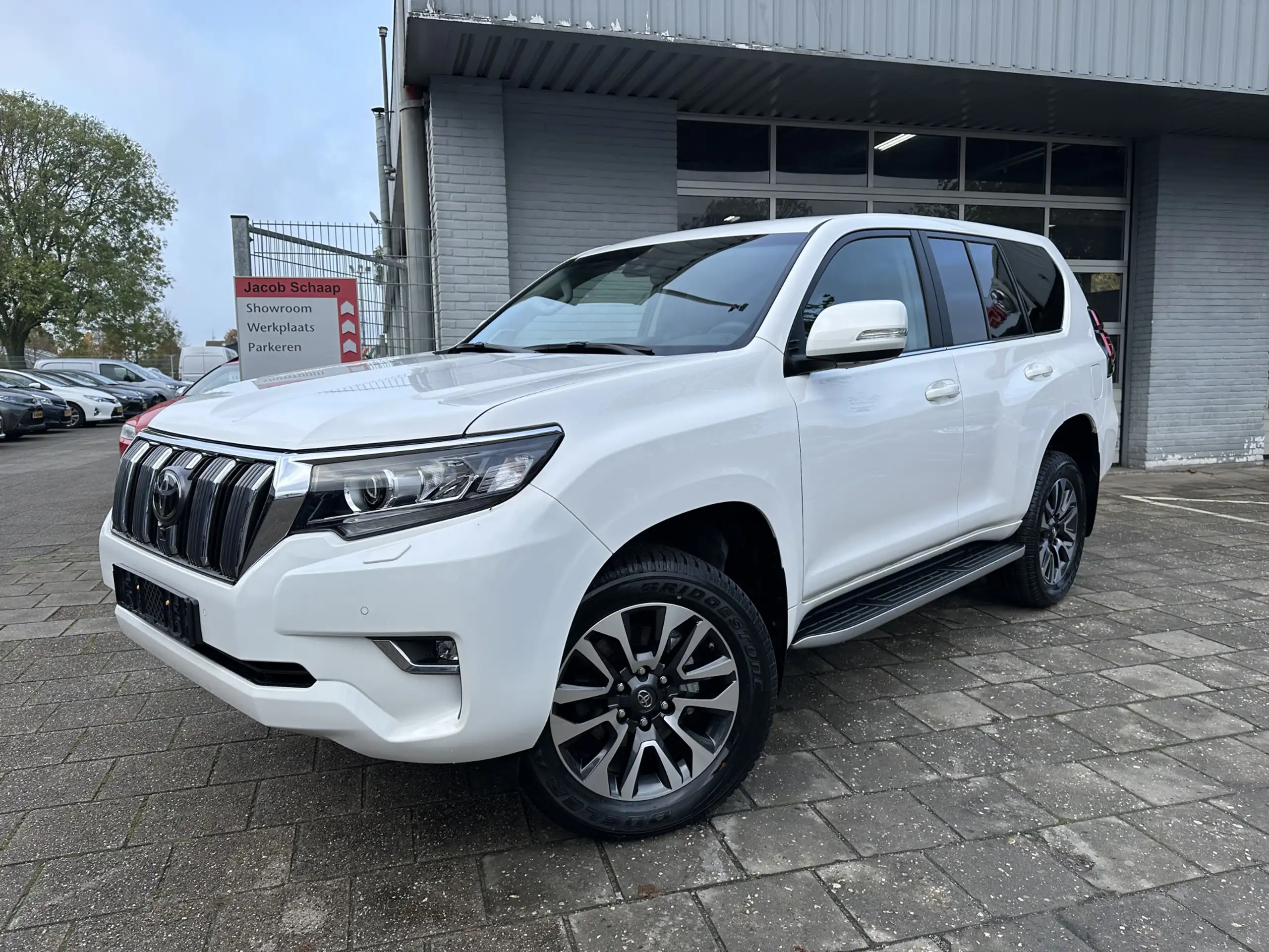 Toyota - Land Cruiser