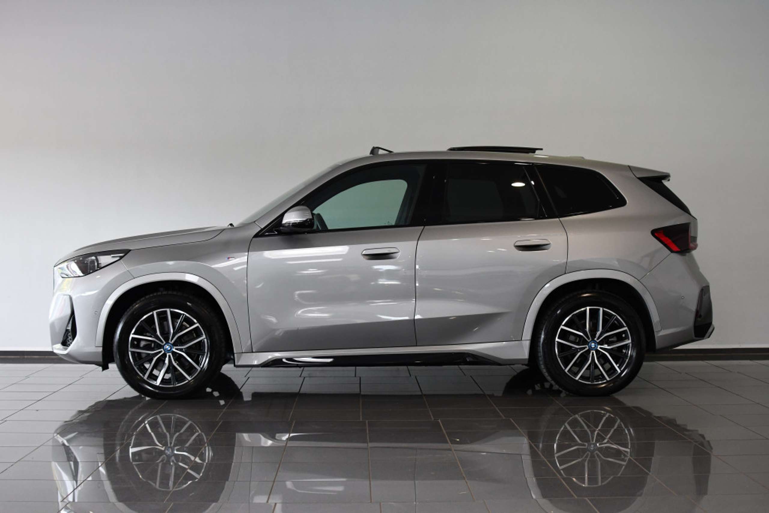 BMW - X1