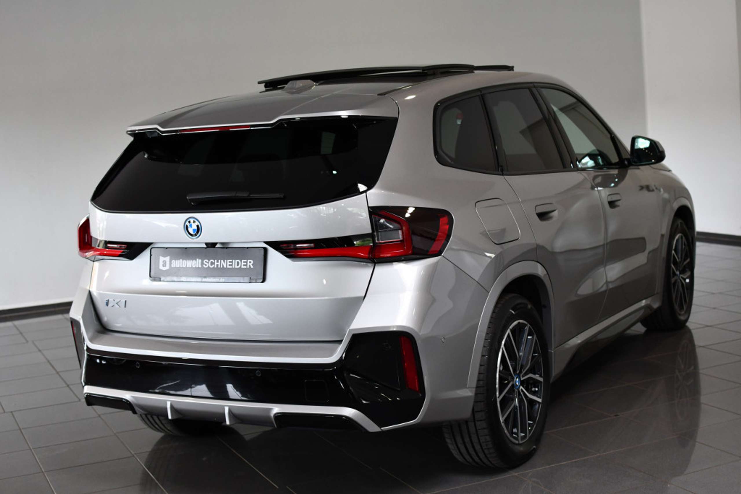 BMW - X1