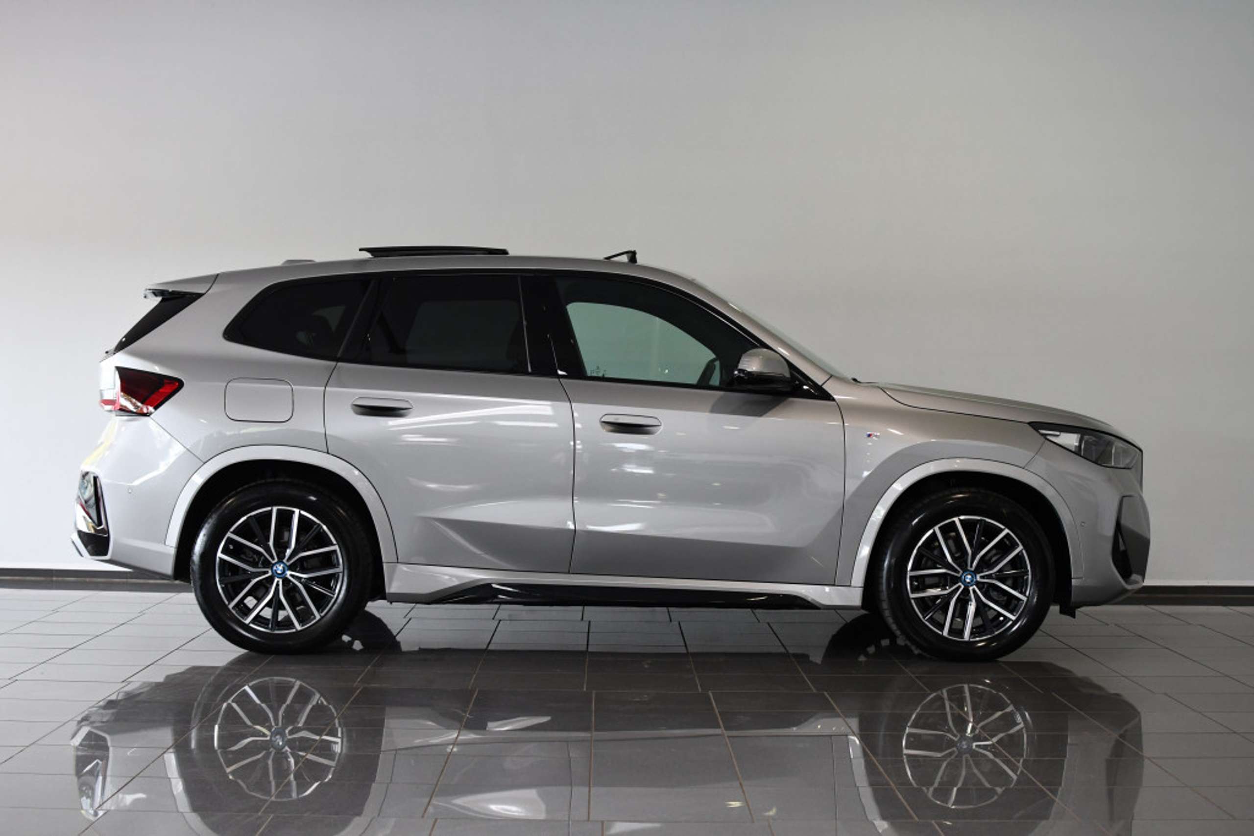 BMW - X1