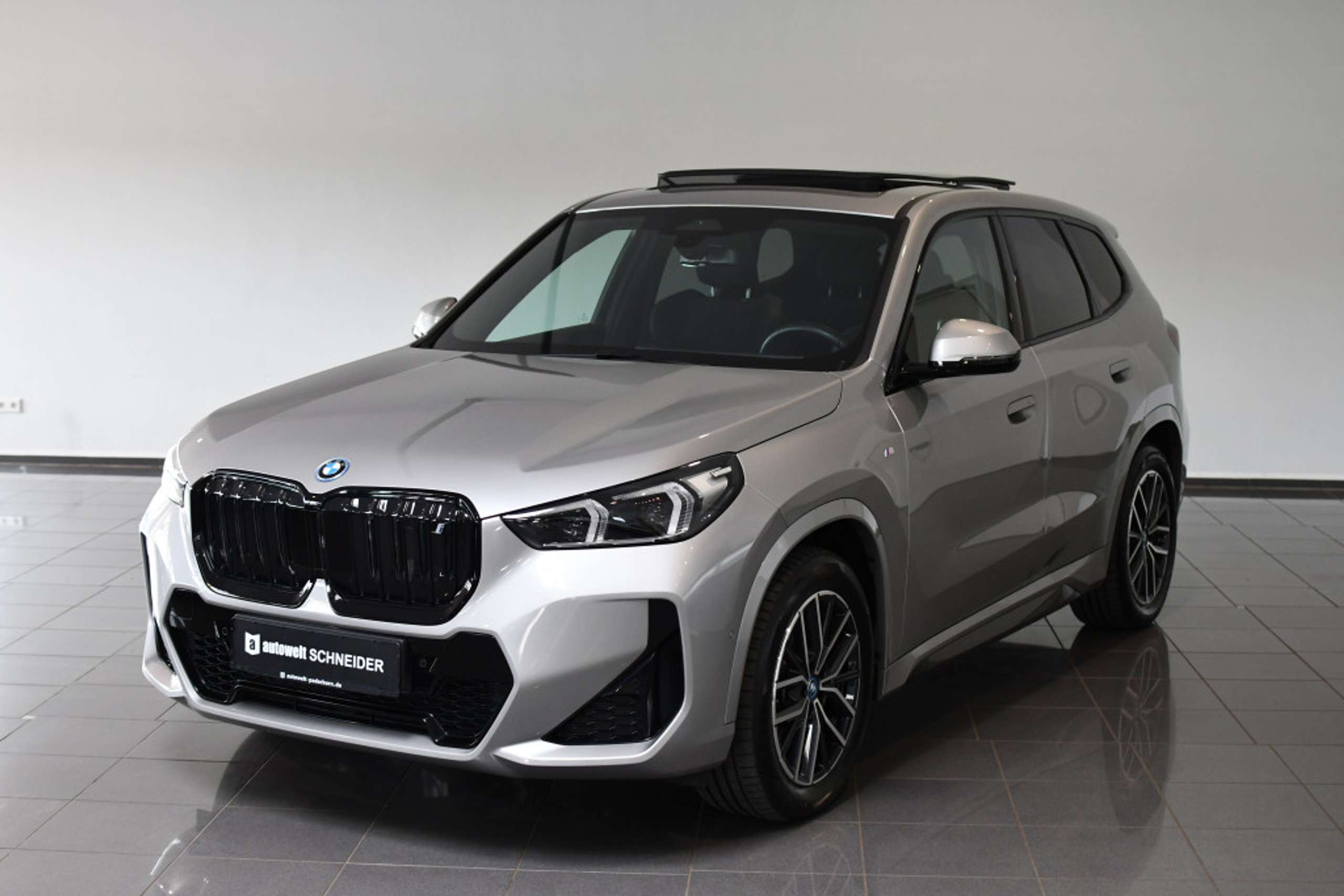 BMW - X1