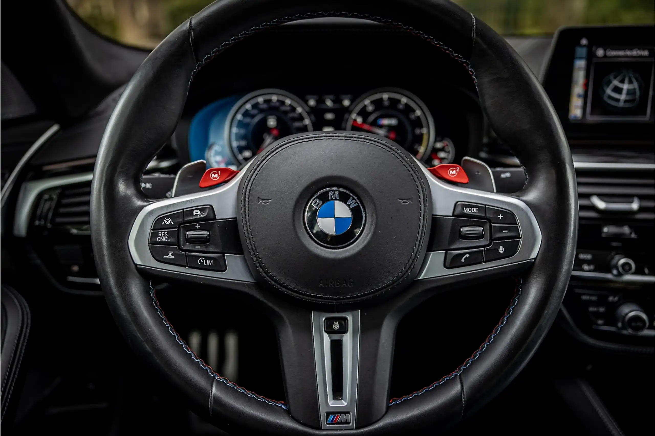 BMW - M5