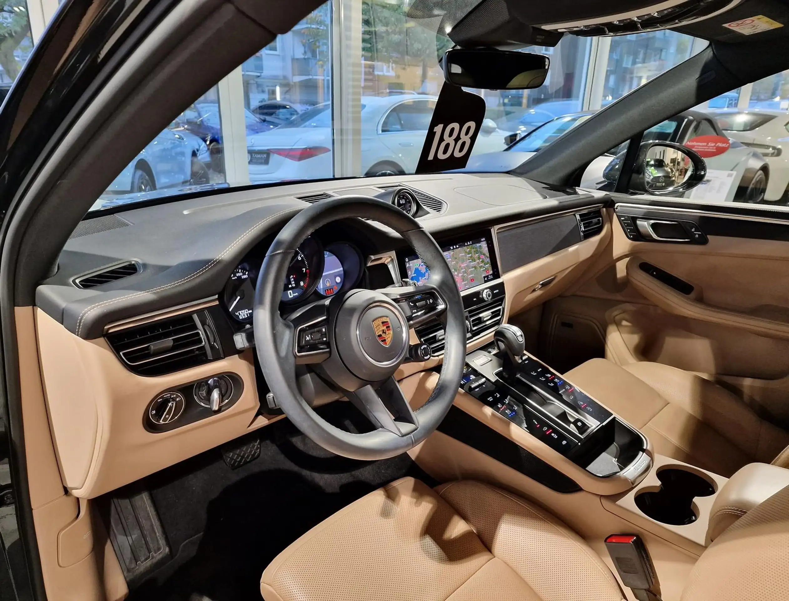 Porsche - Macan