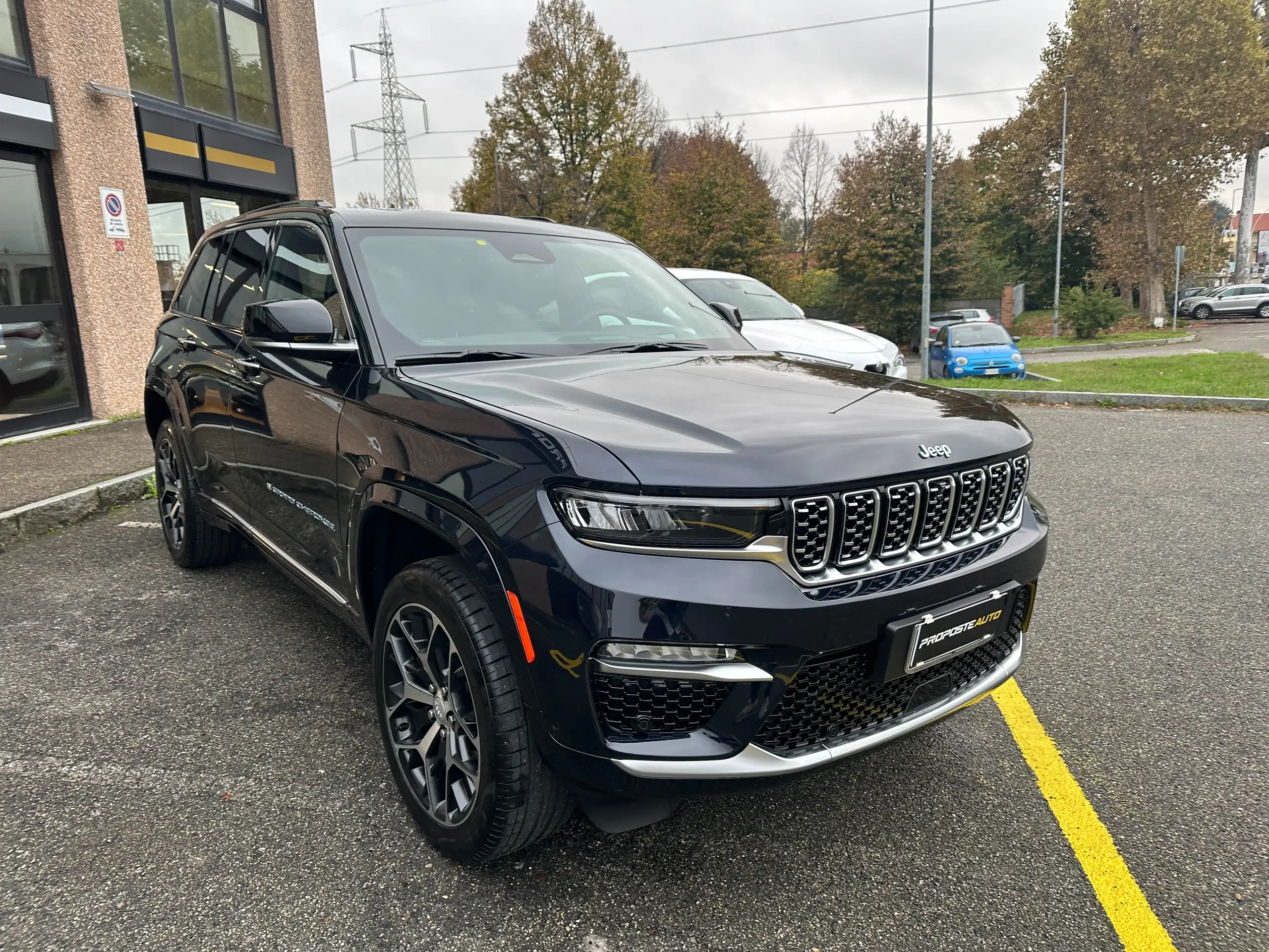 Jeep - Grand Cherokee