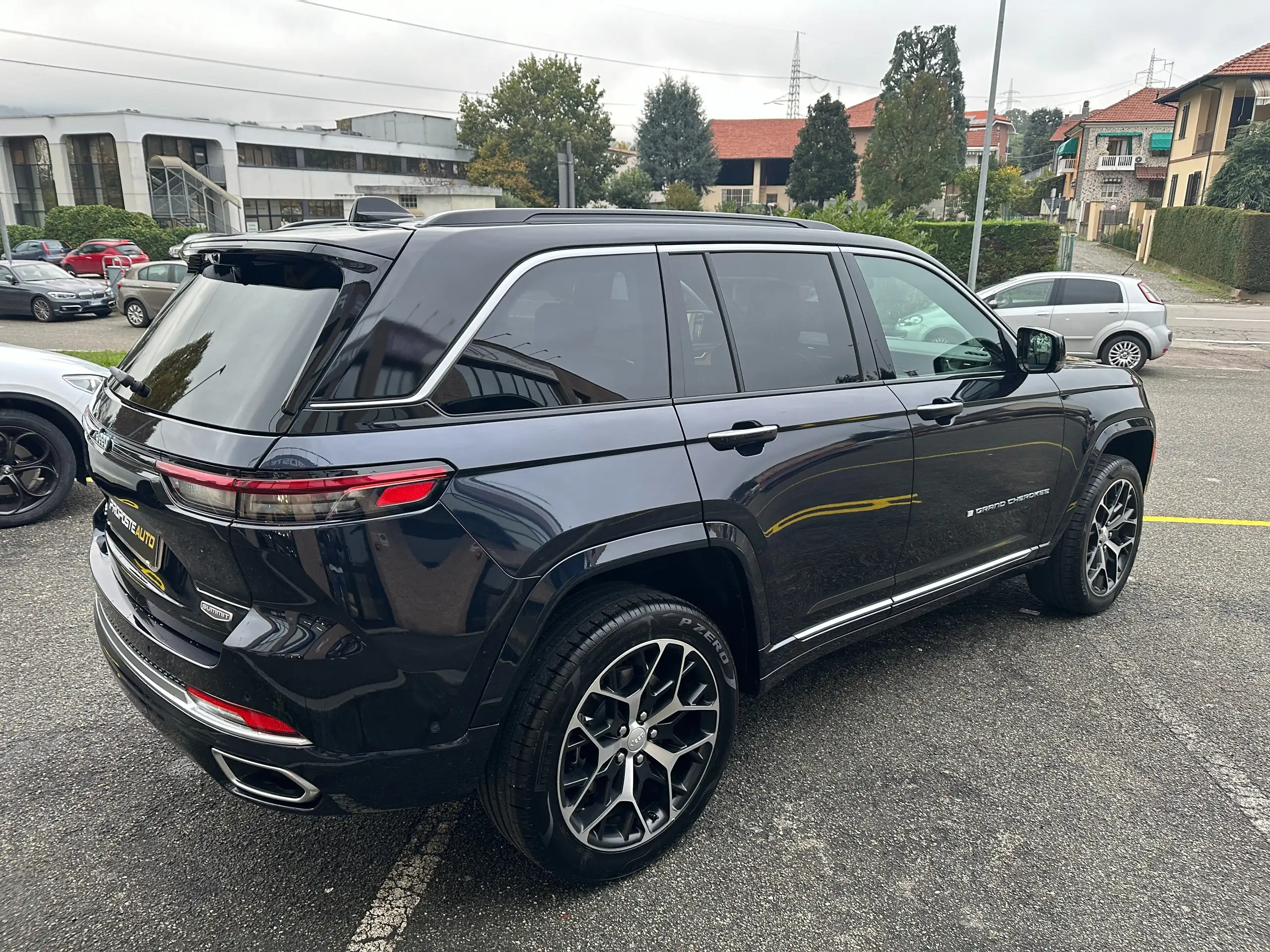 Jeep - Grand Cherokee