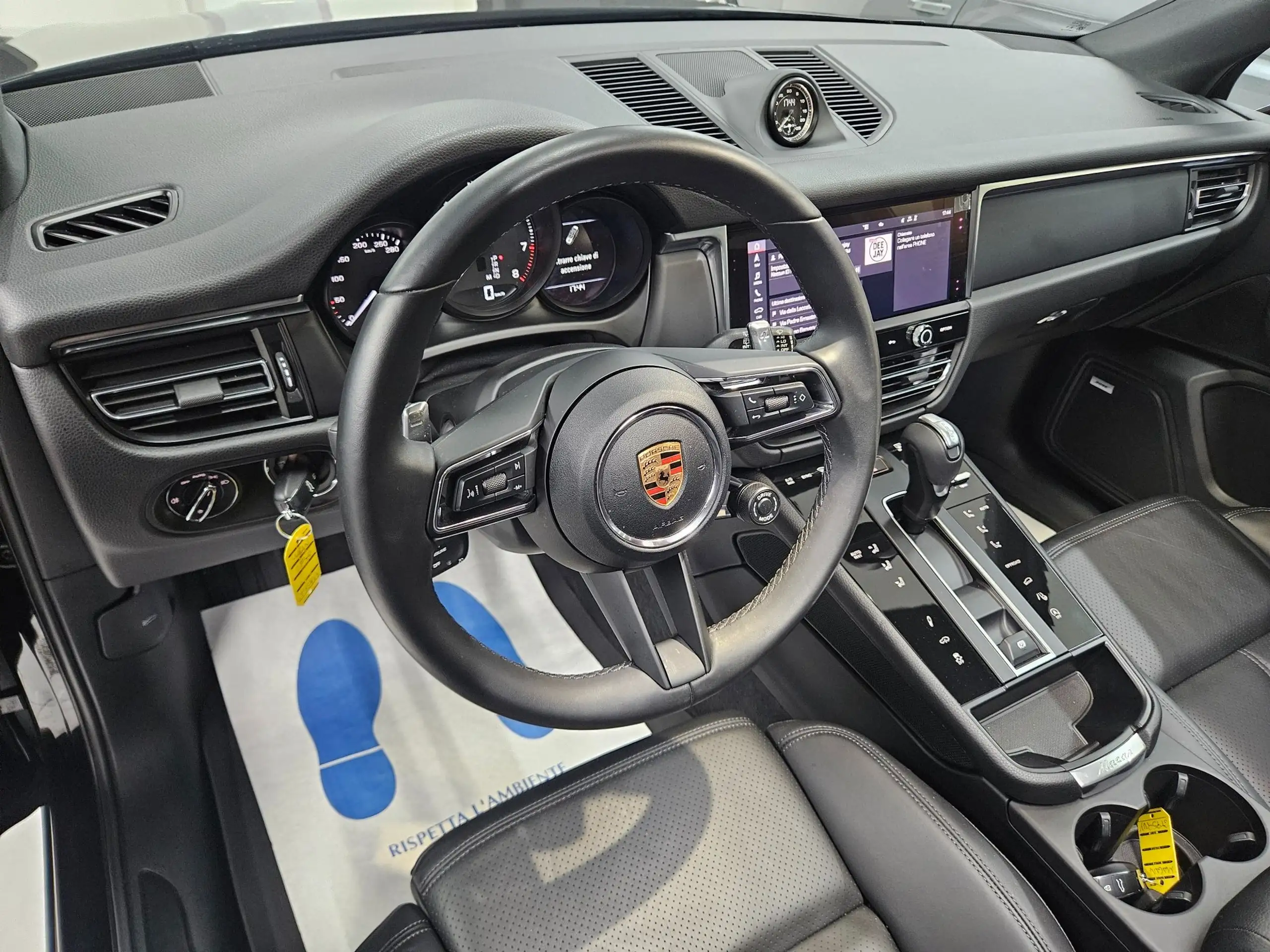 Porsche - Macan